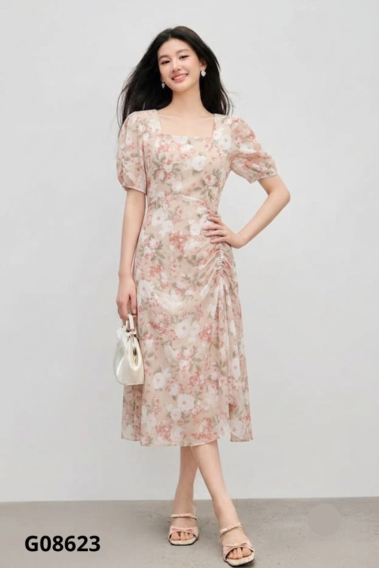 Váy voan hồng hoa cổ vuông