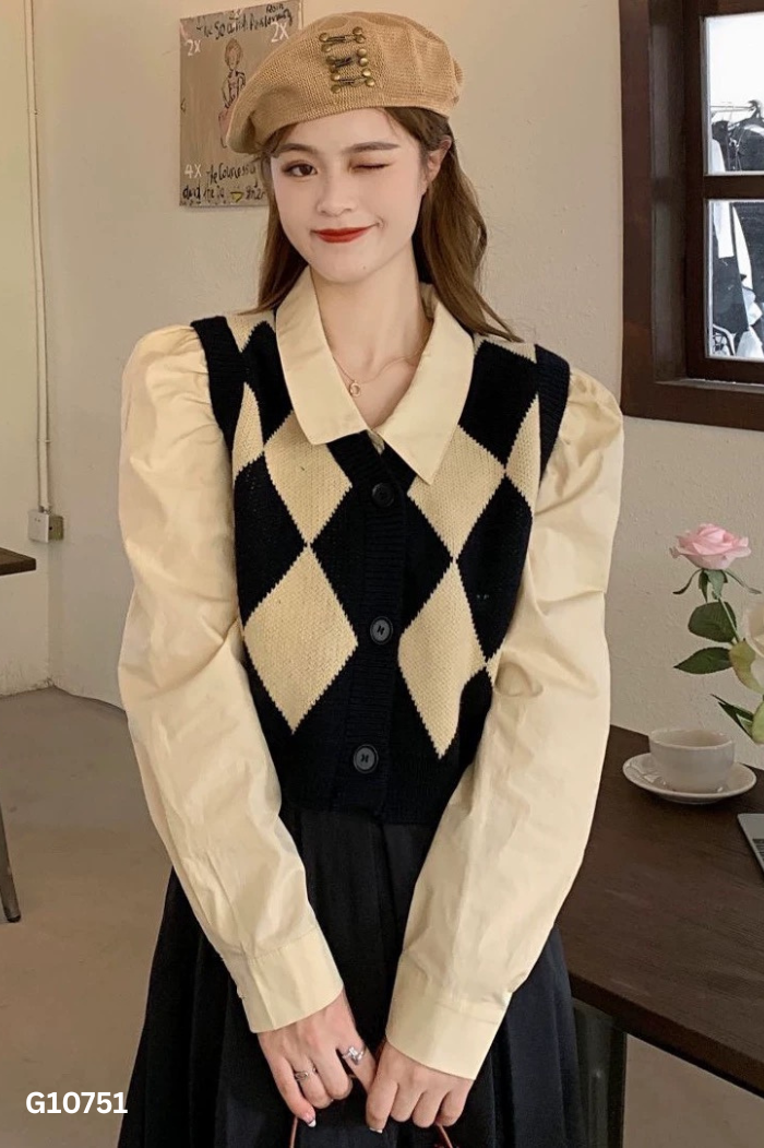 Áo len be phối họa tiết đen