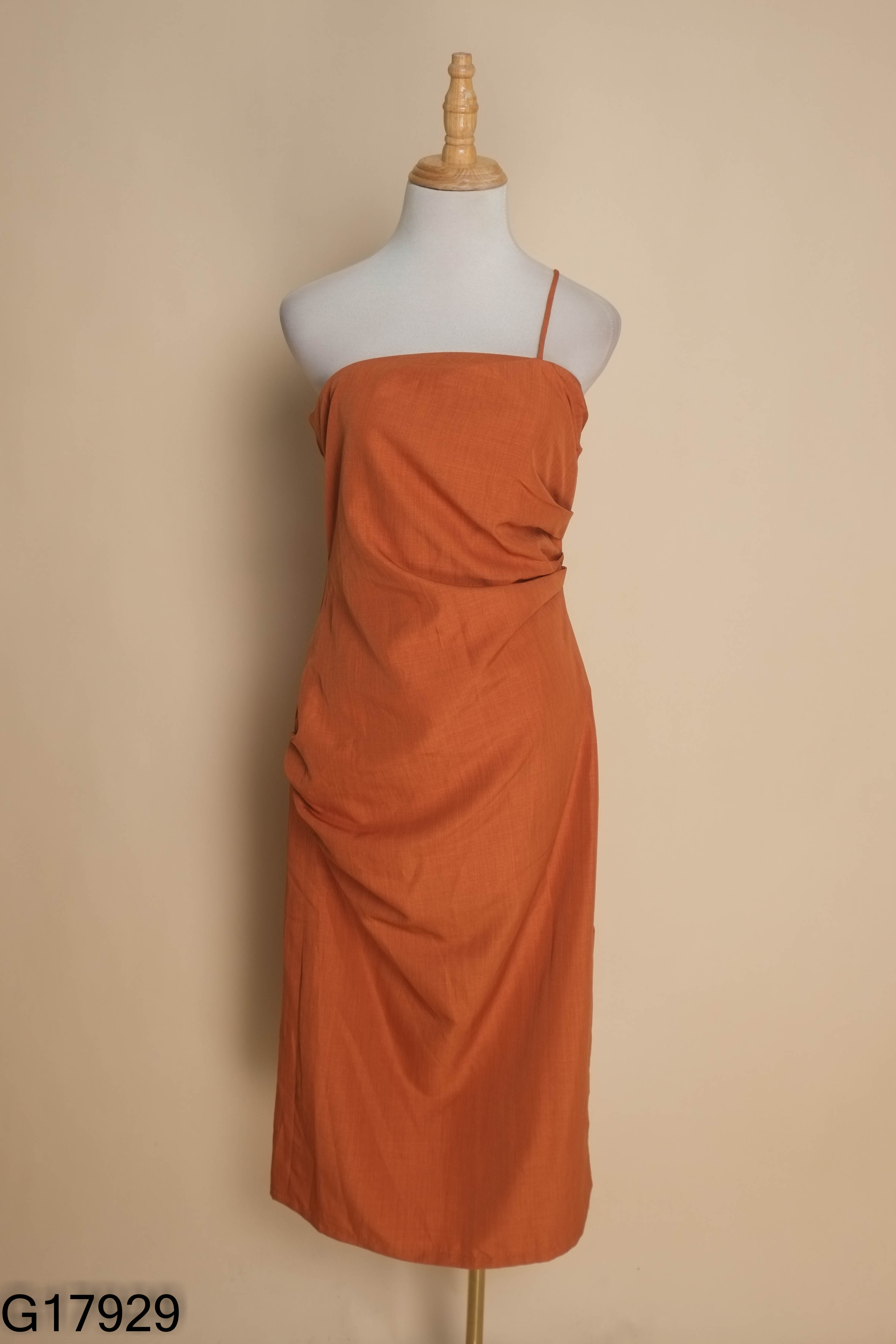 Váy ADORE DRESS cam đất xẻ tà