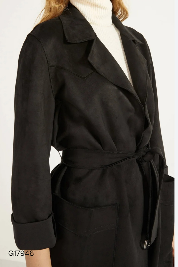 Áo khoác đen BERSHKA da lộn