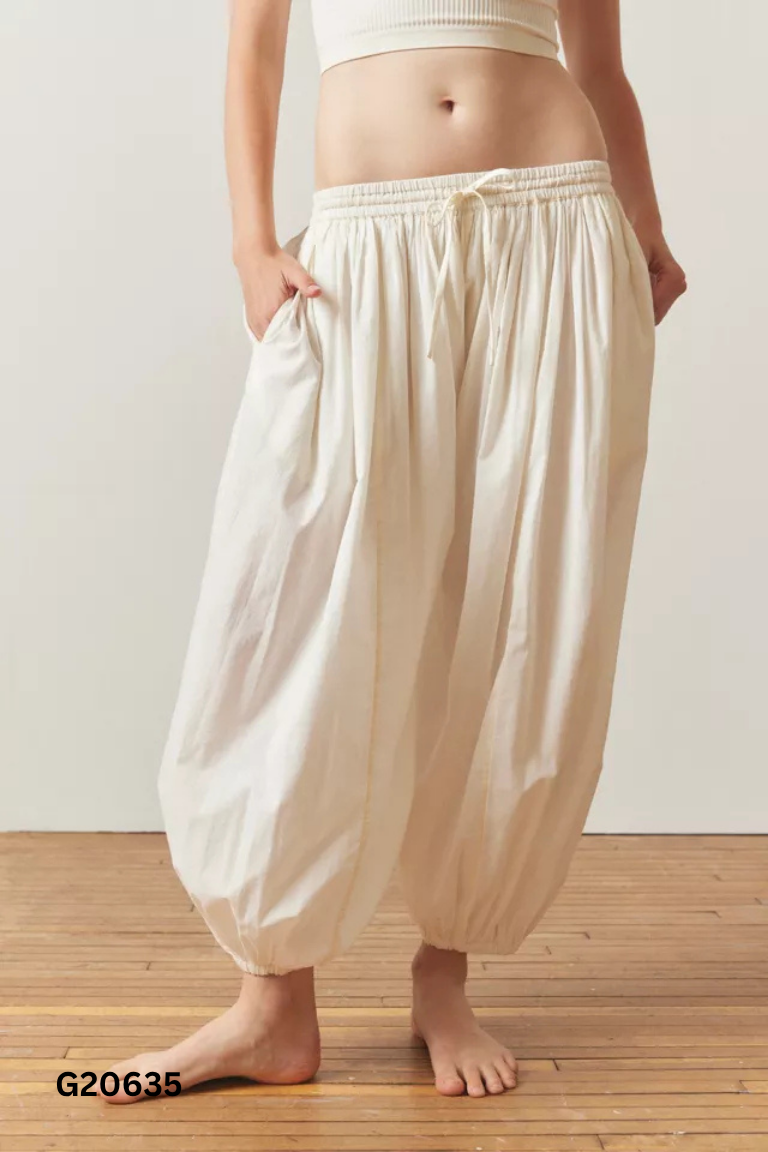 Quần dài trắng jogger