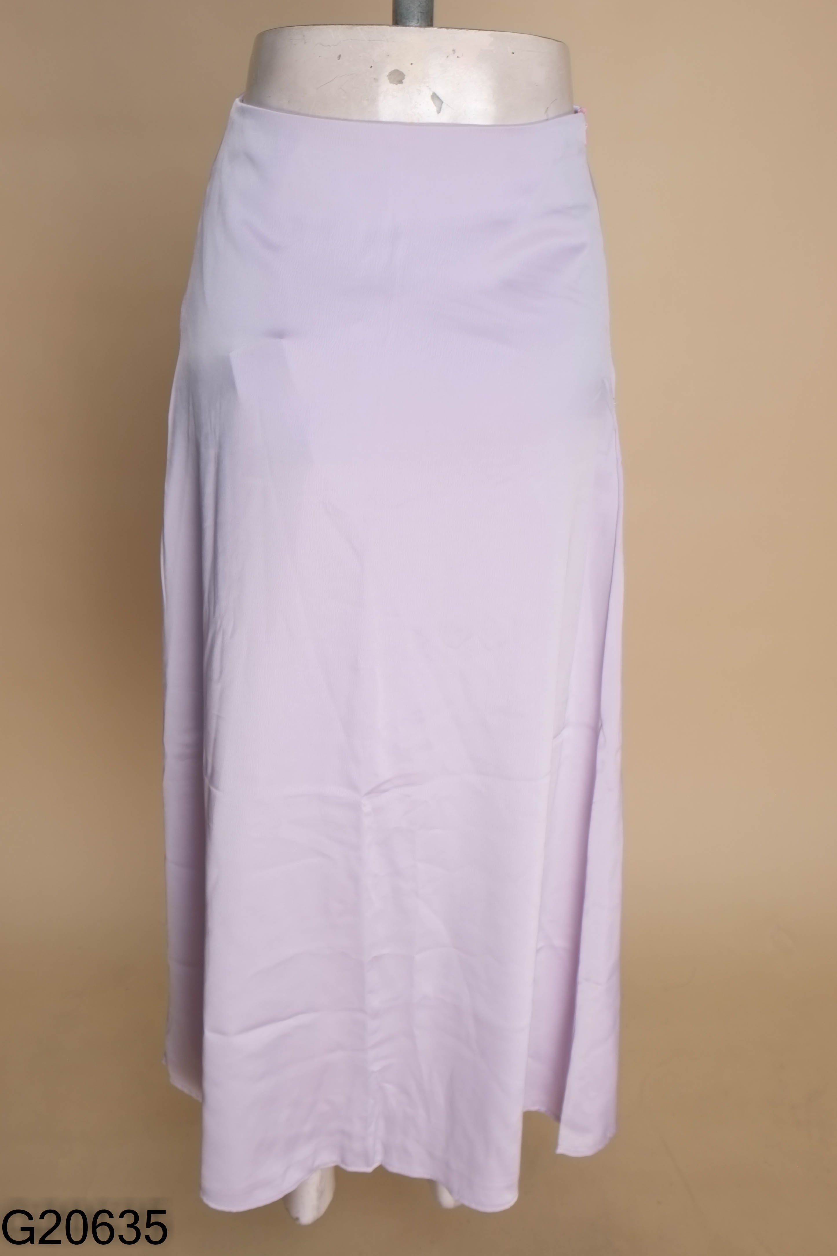 Chân váy tím lụa trơn