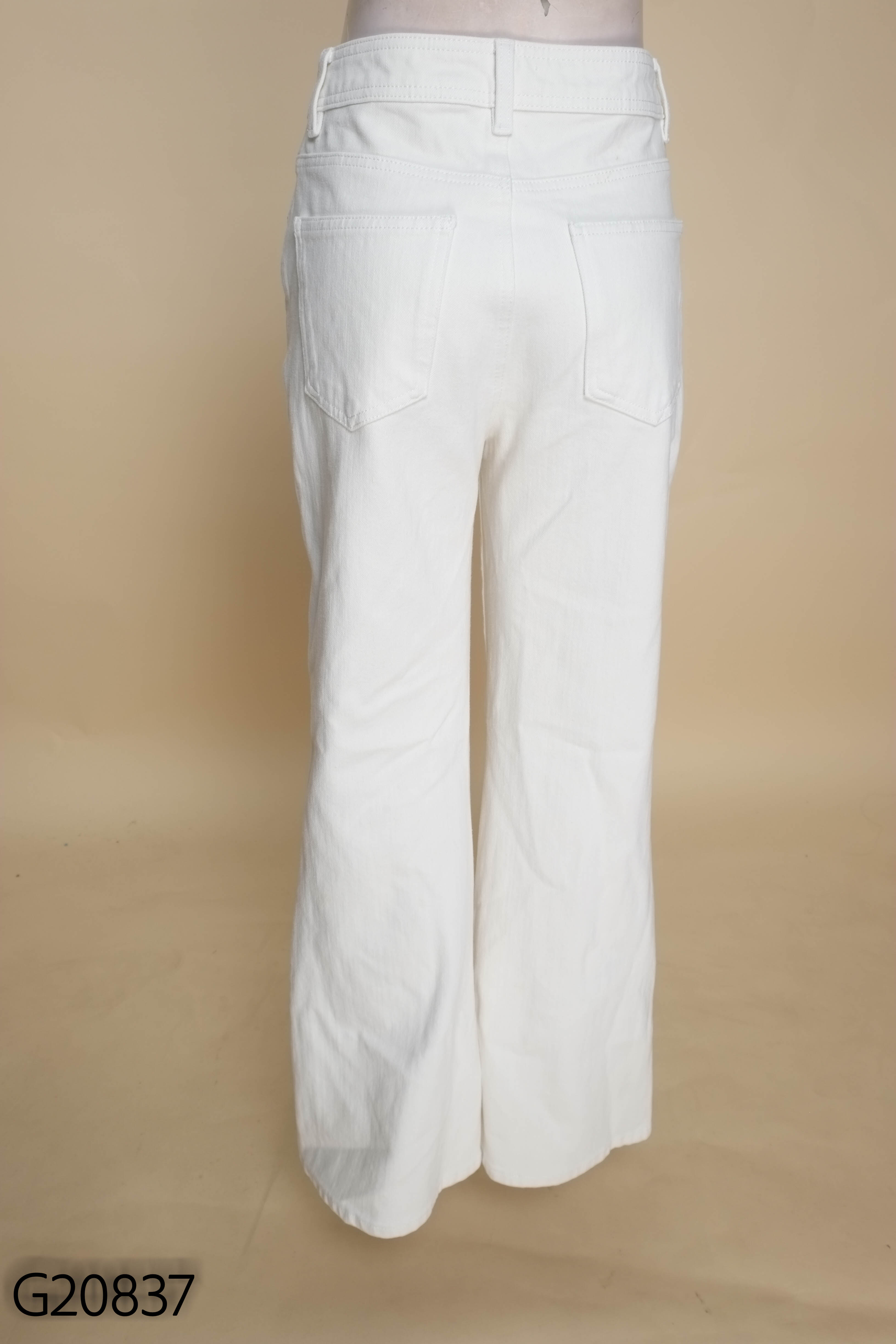 Quần jeans trắng trơn ống suông