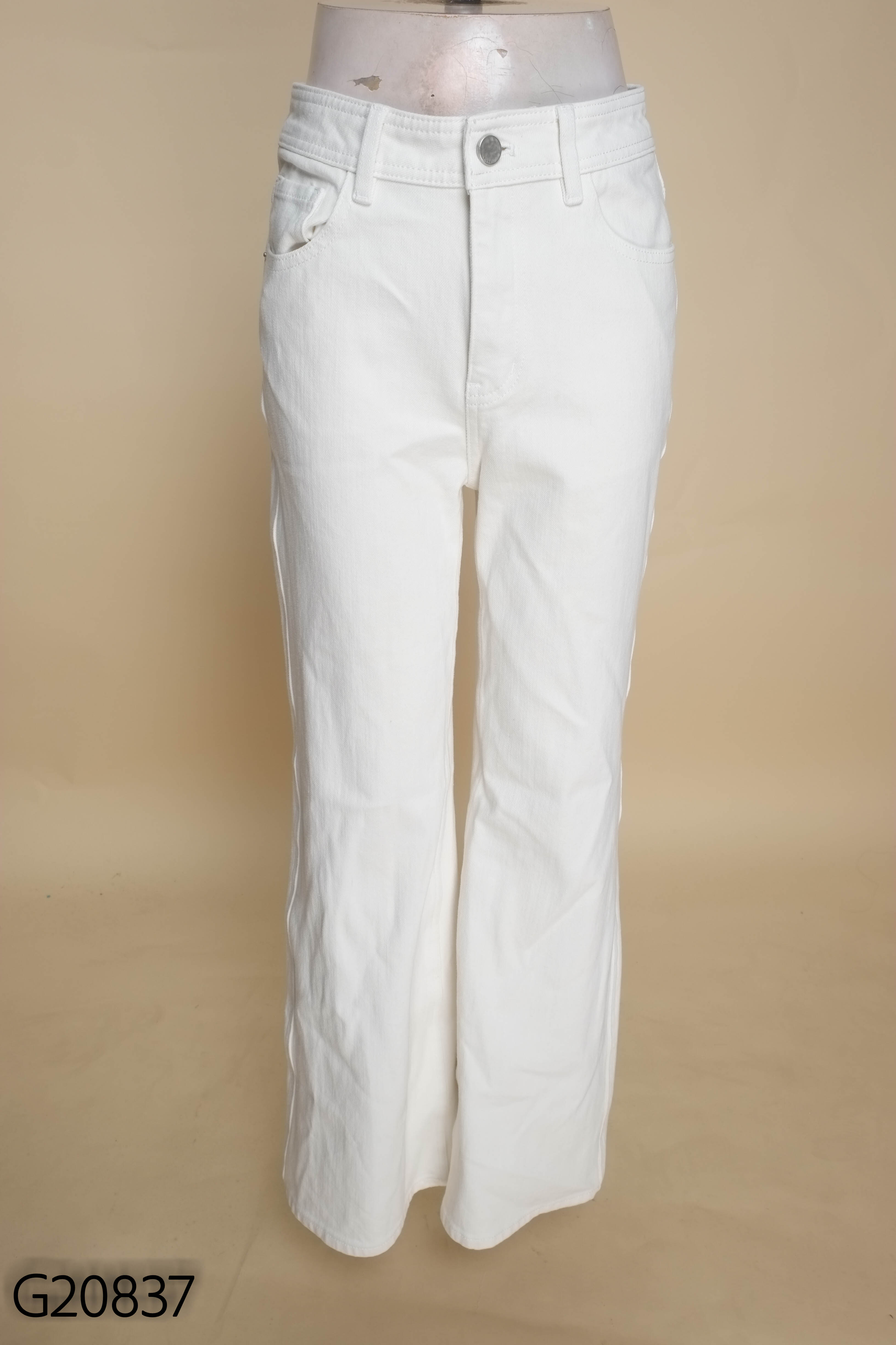 Quần jeans trắng trơn ống suông