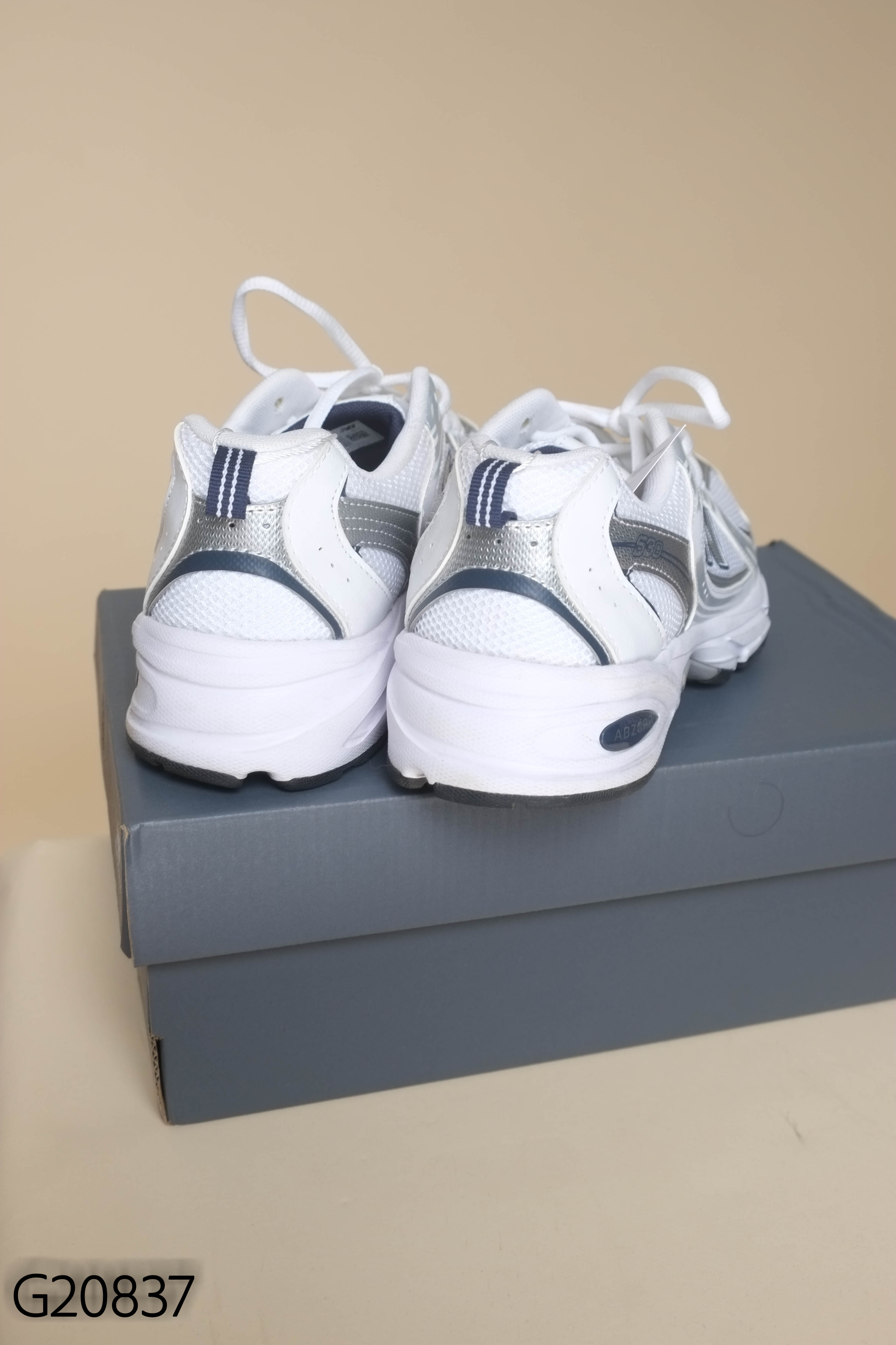 BOX Giày sneakers trắng NEW BALANCE
