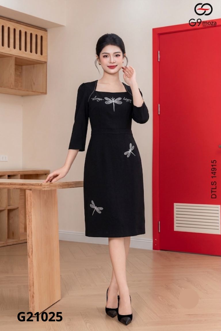 Váy đen G9 MOZA thêu họa tiết