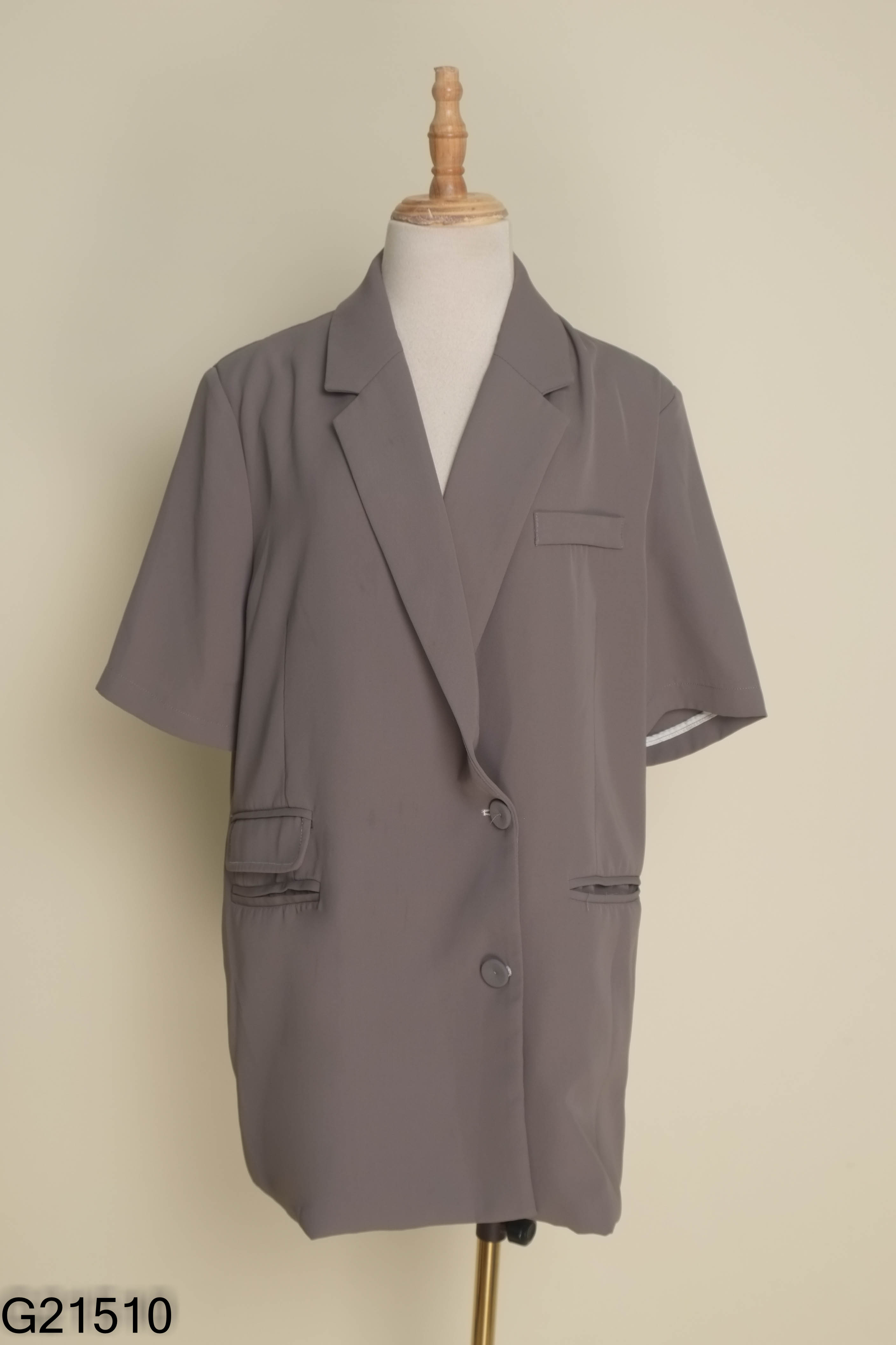 Áo khoác vest xám cộc tay