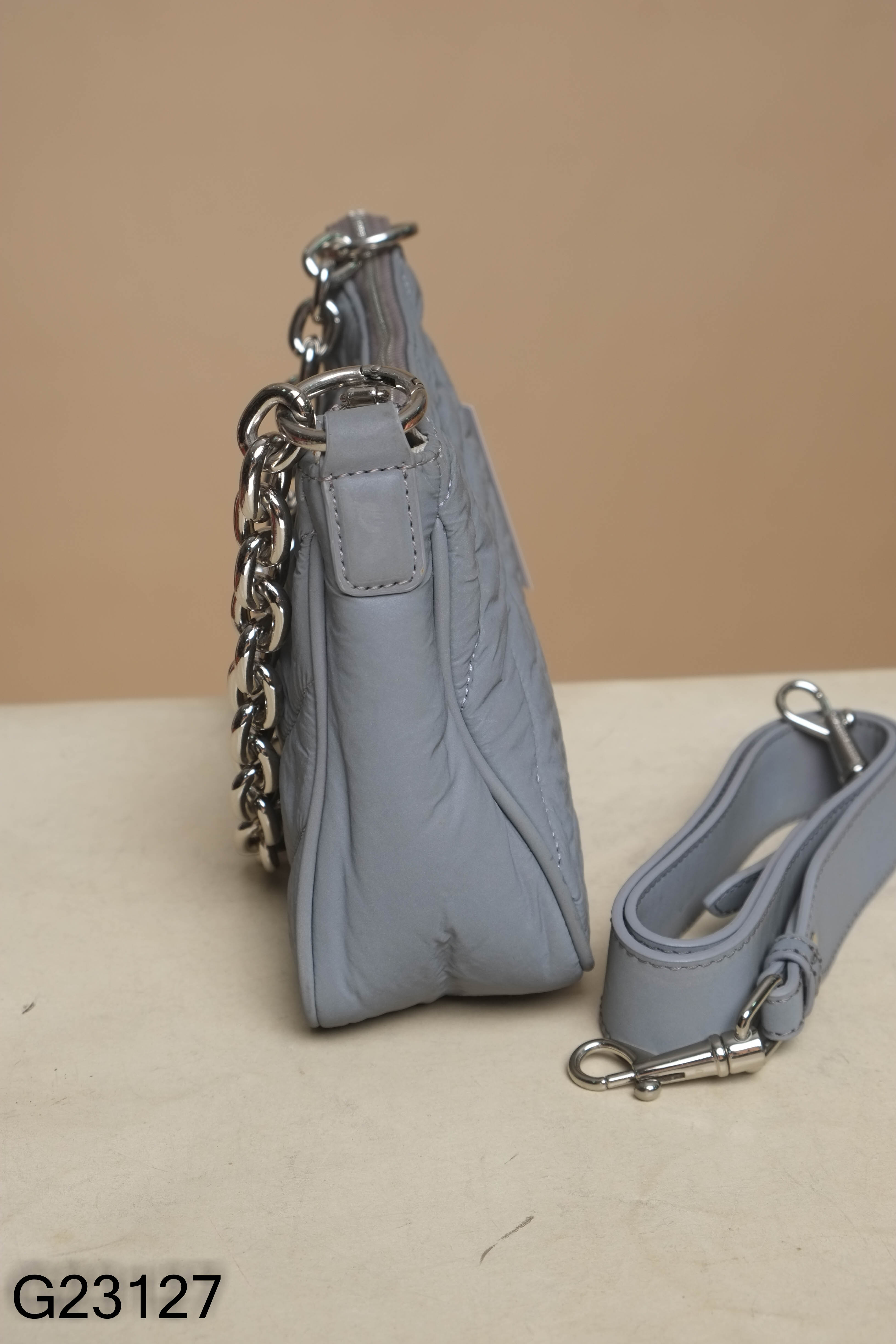 Túi xách CHARLES & KEITH xám