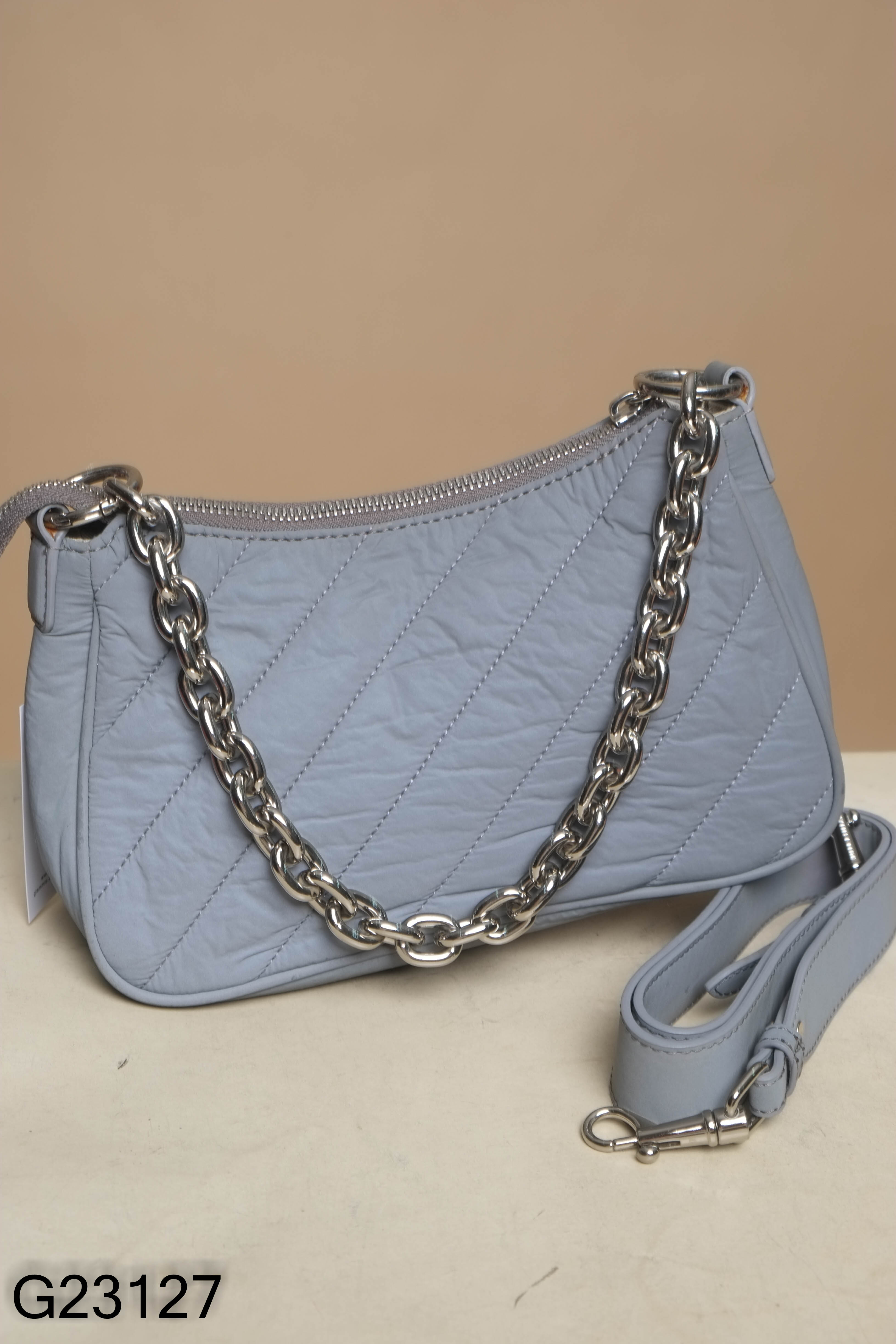 Túi xách CHARLES & KEITH xám