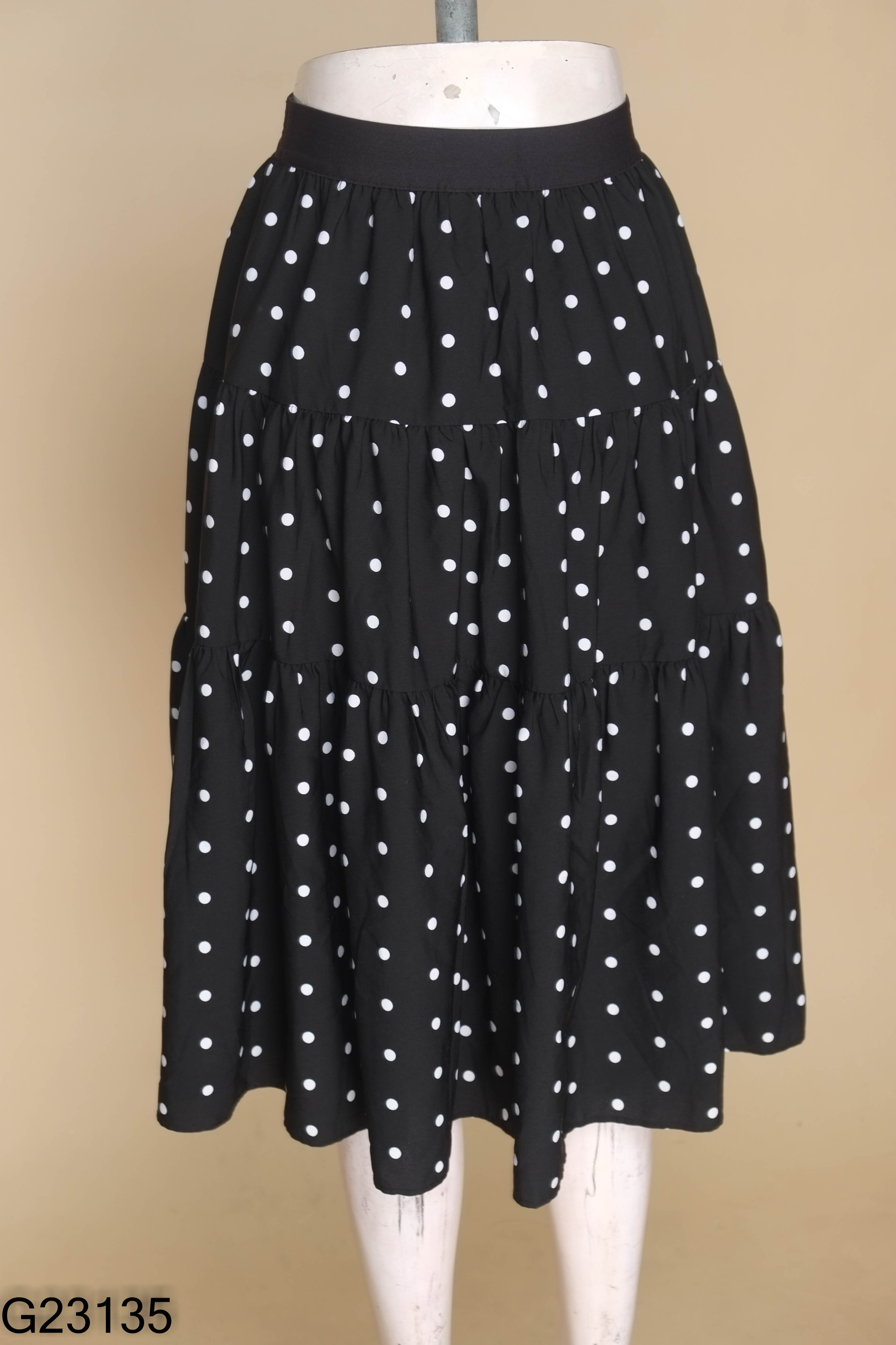 Chân váy babydoll đen YODY chấm bi