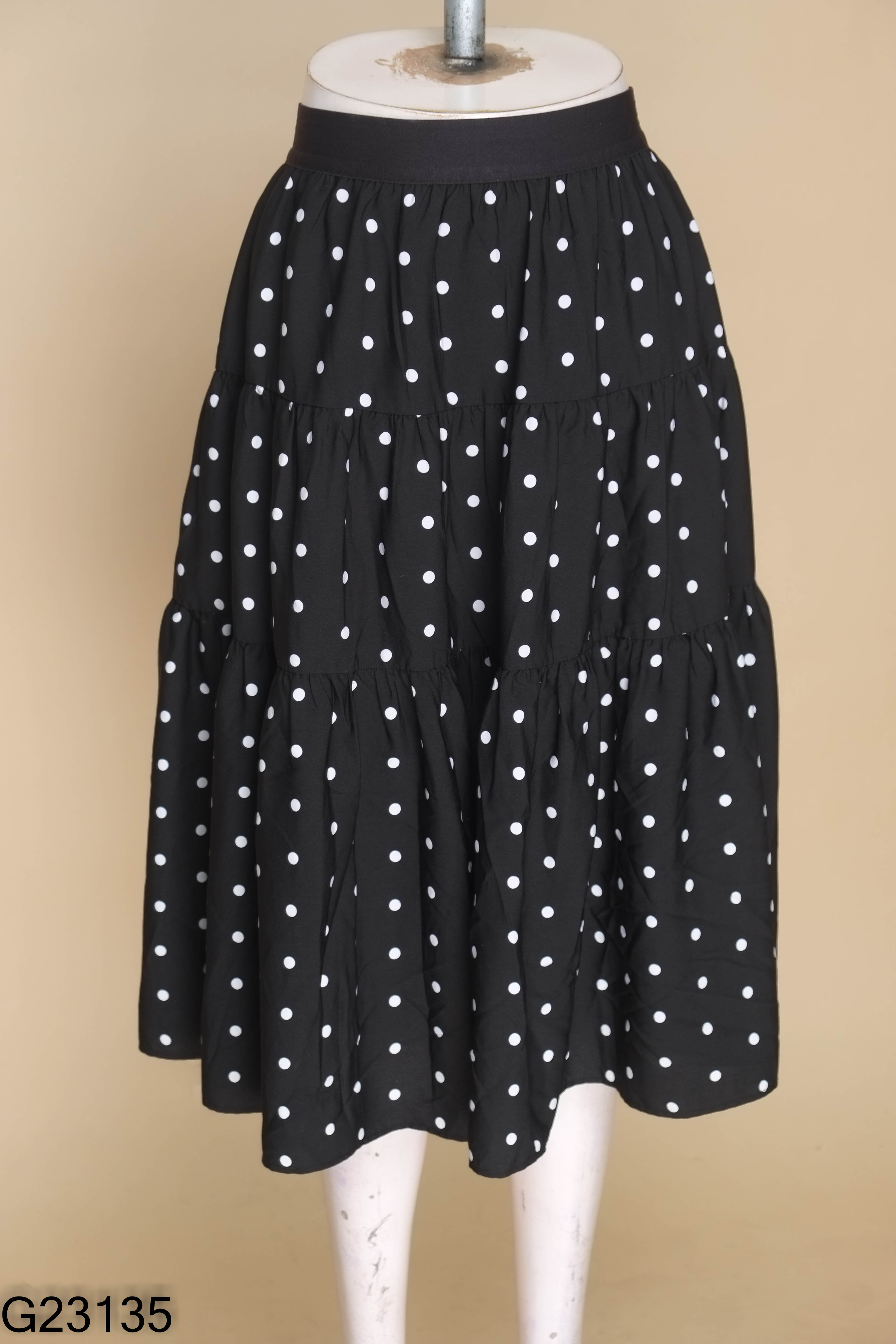 Chân váy babydoll đen YODY chấm bi