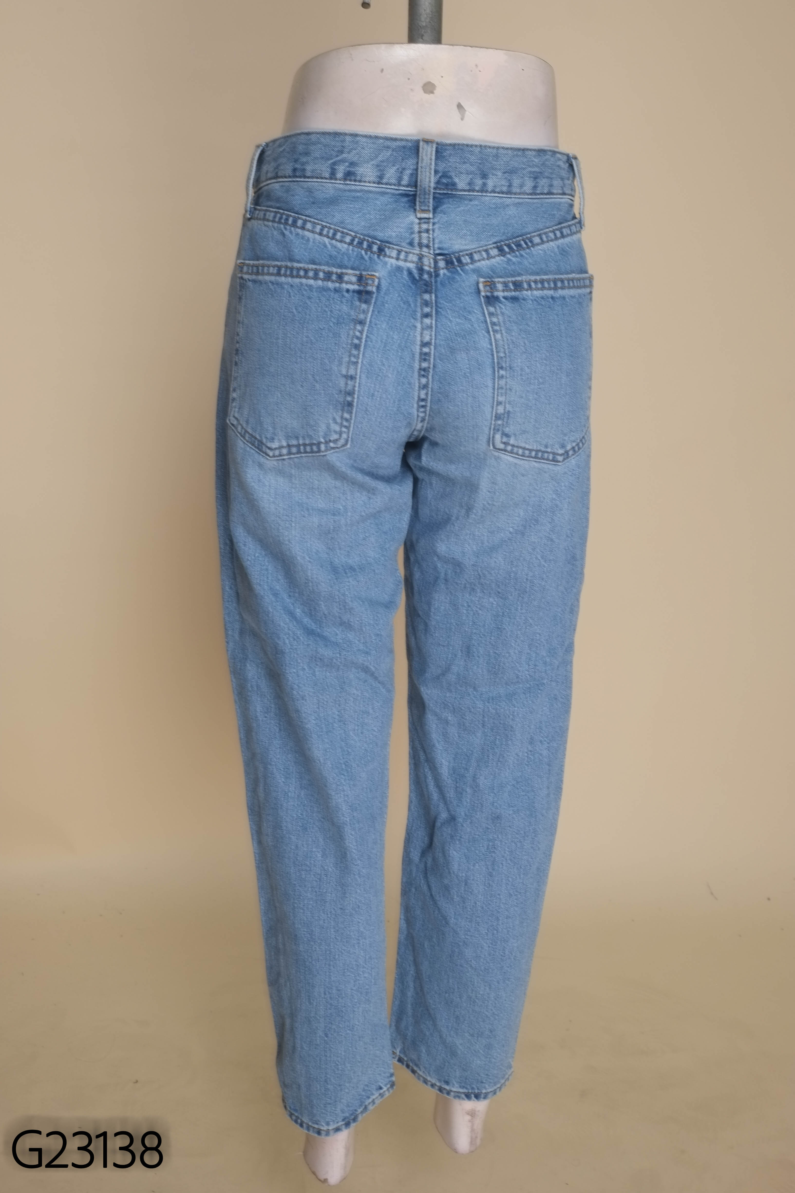 Quần jeans xanh UNIQLO