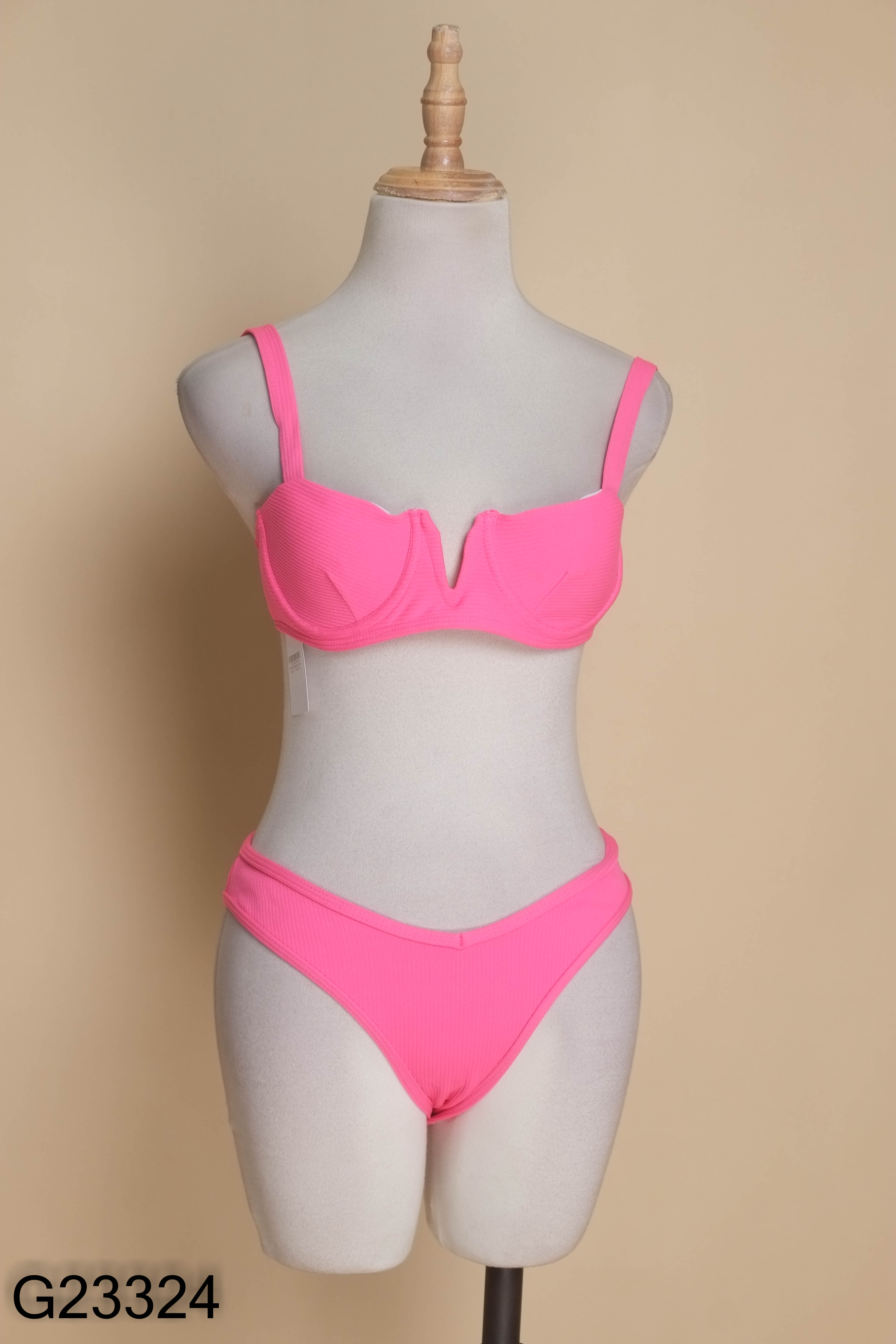 Set bikini hồng