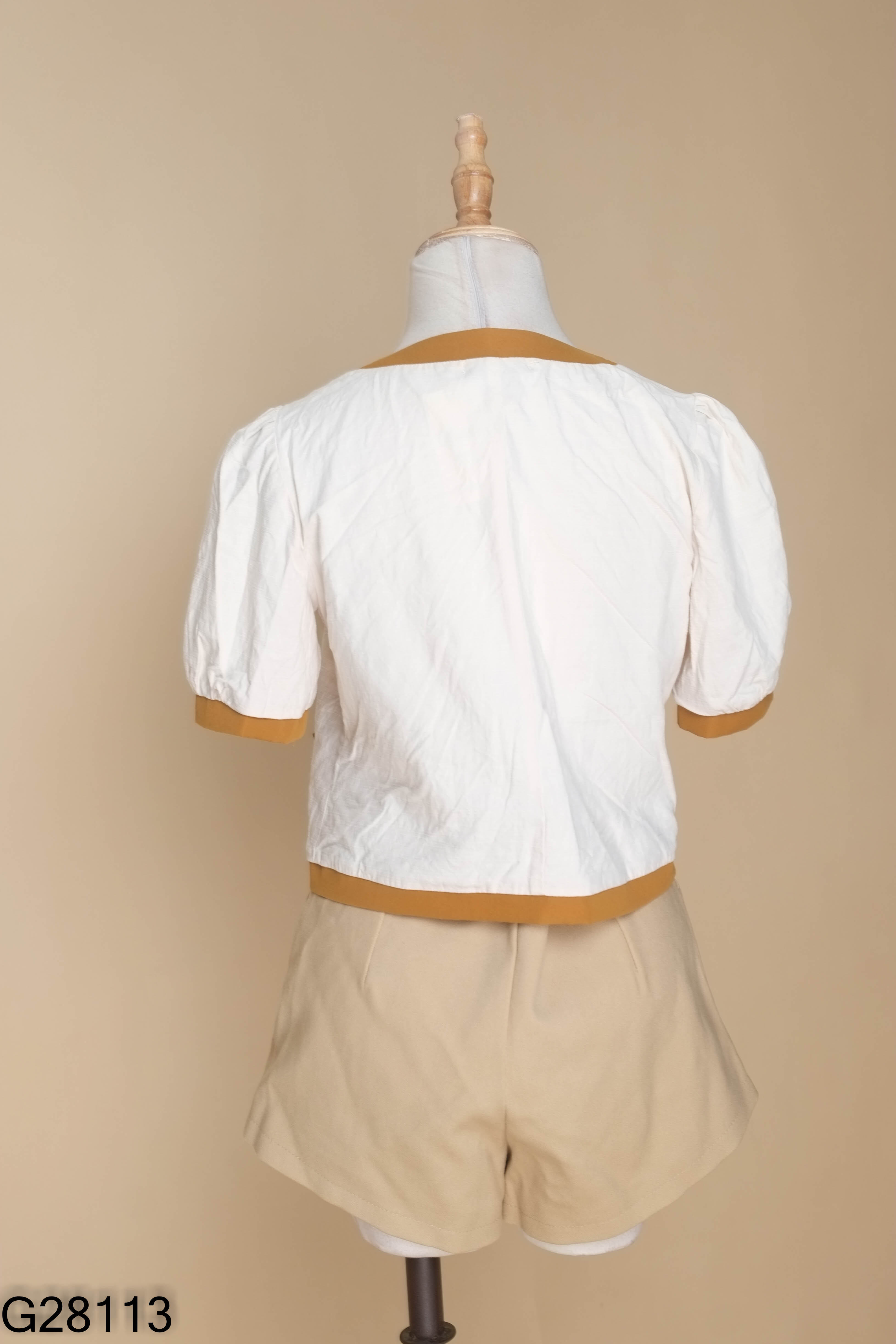 Set Áo be viền nâu + quần shorts