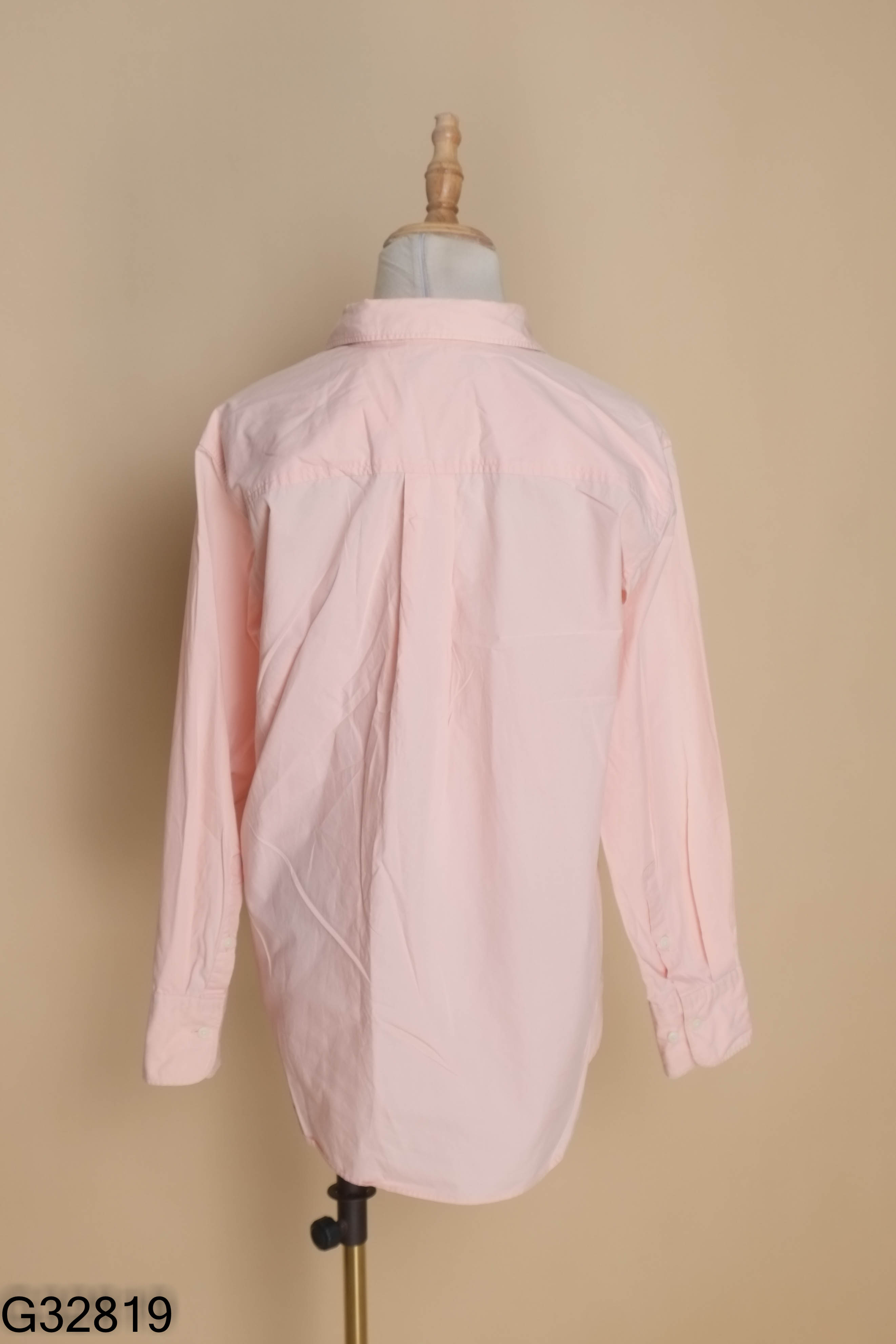 Áo sơ mi UNIQLO hồng đào