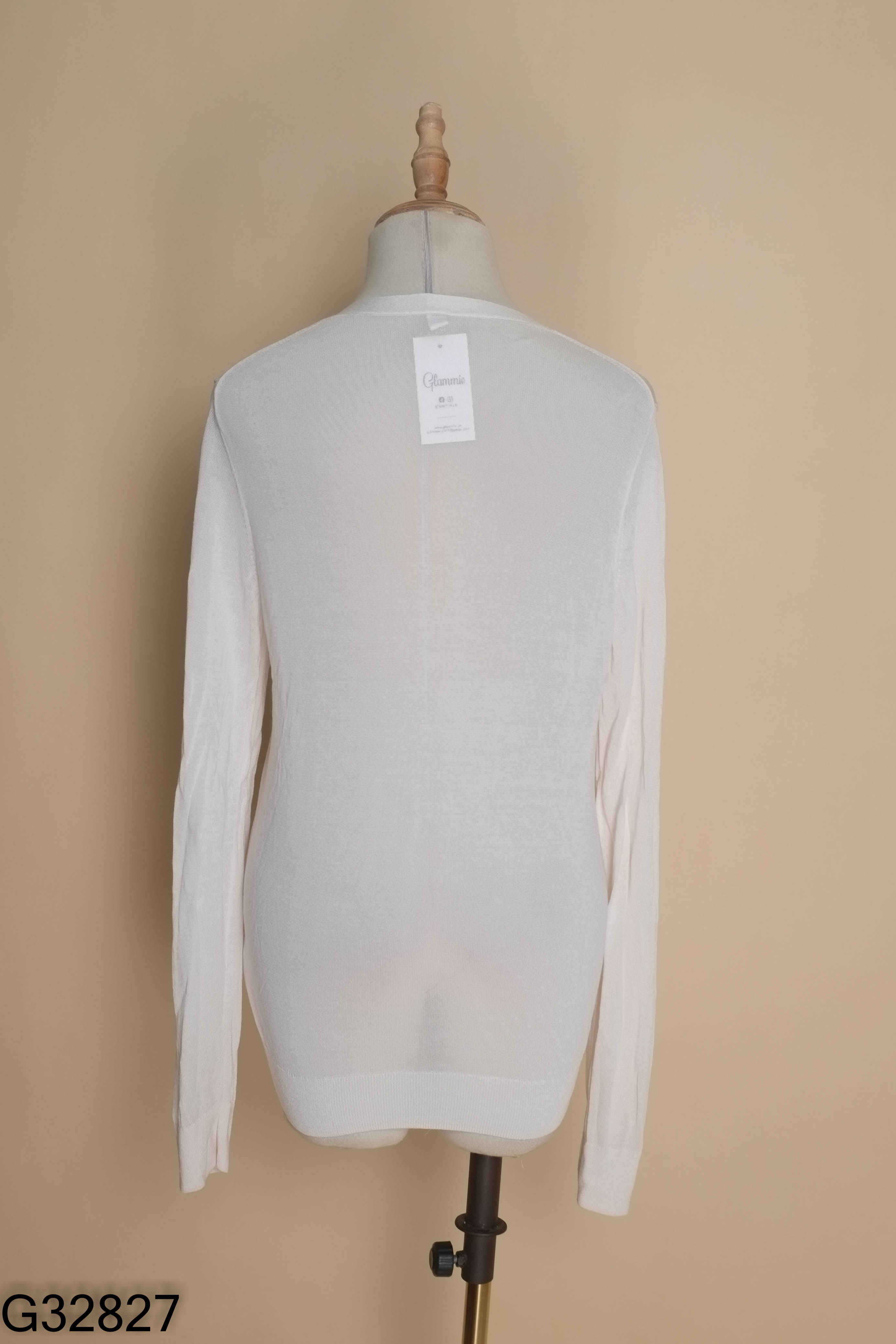 Áo len mỏng UNIQLO be