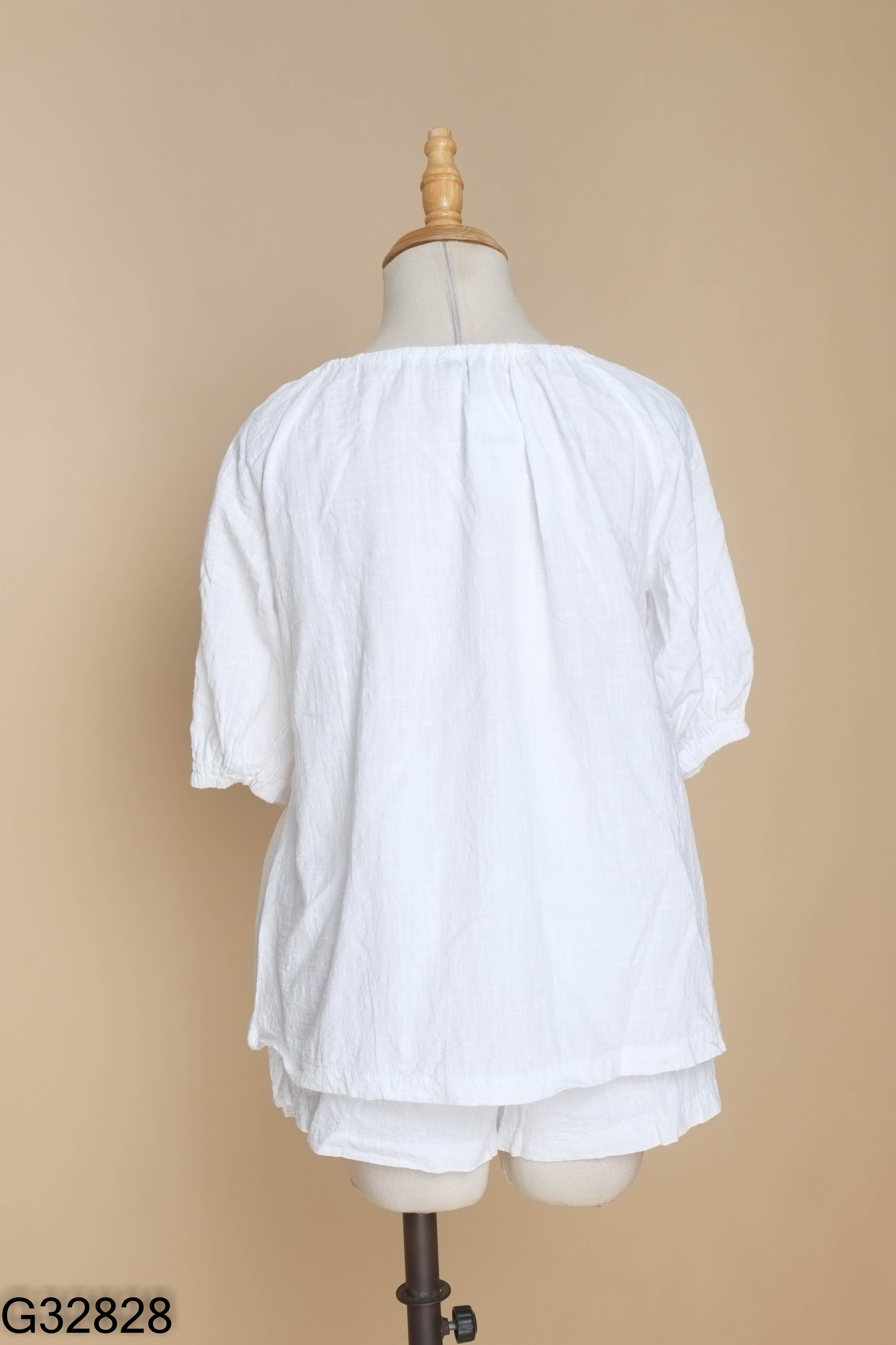 Set Áo đũi trắng tay phồng + quần shorts