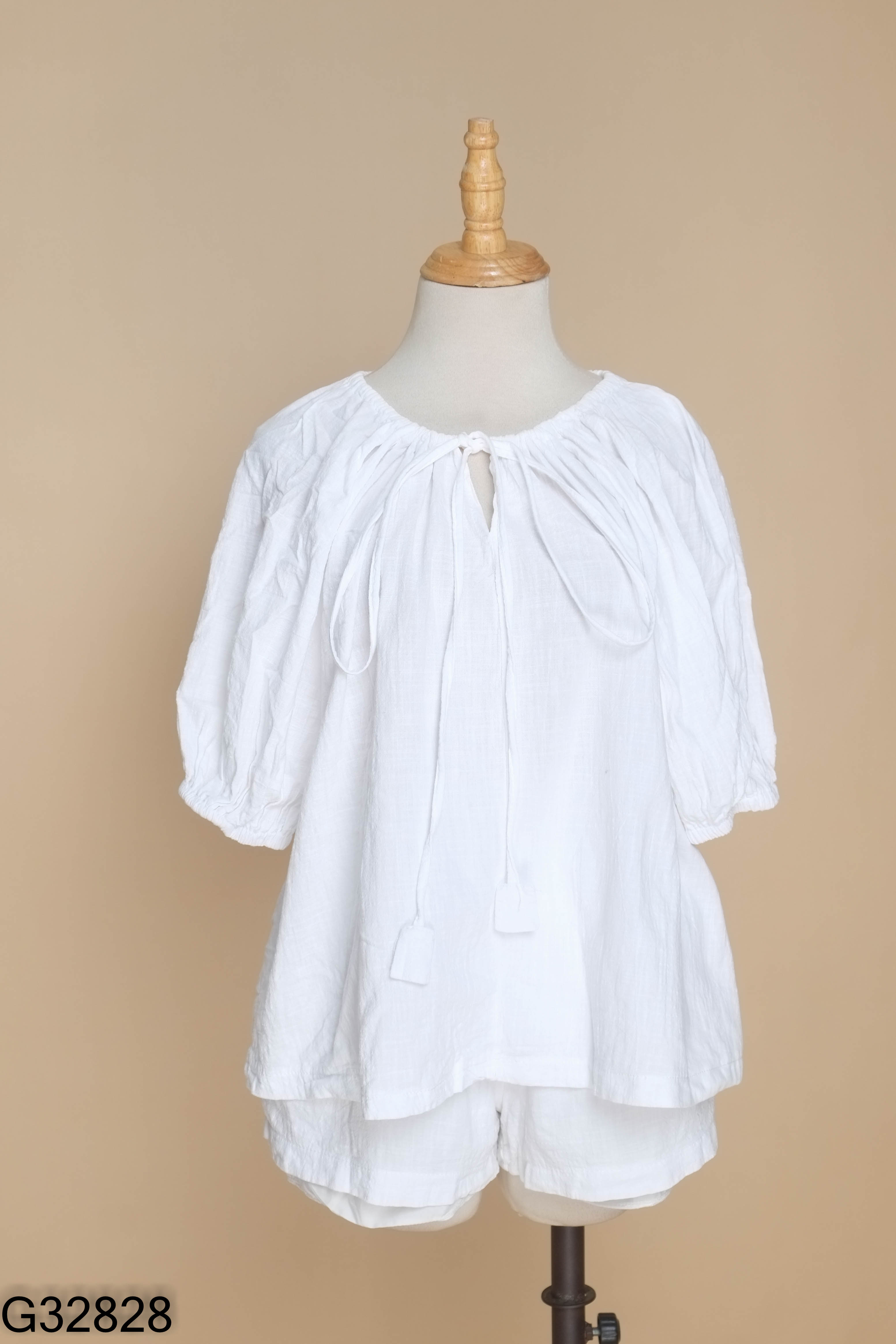 Set Áo đũi trắng tay phồng + quần shorts