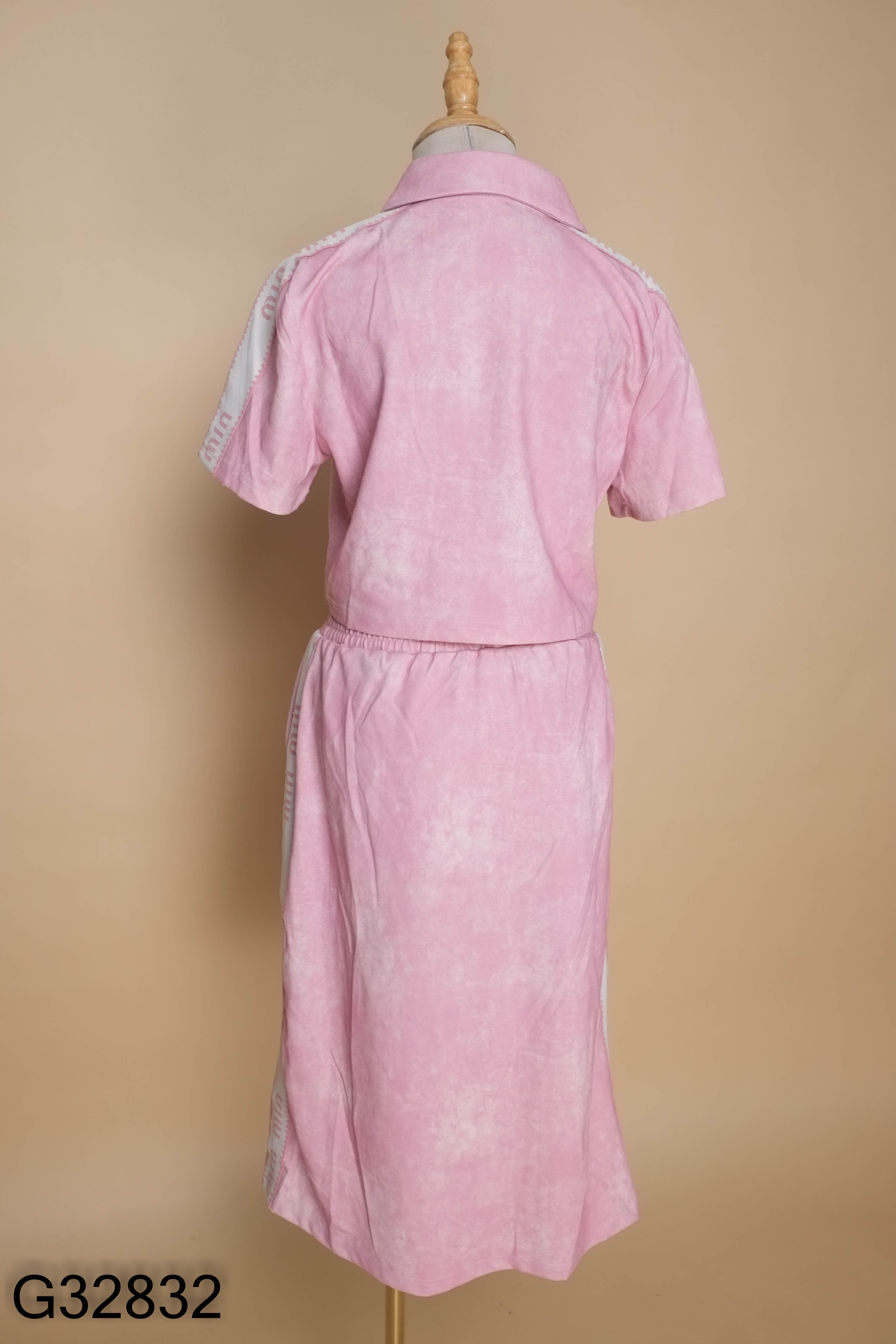 Set Áo polo nỉ hồng loang ngắn + Chân váy