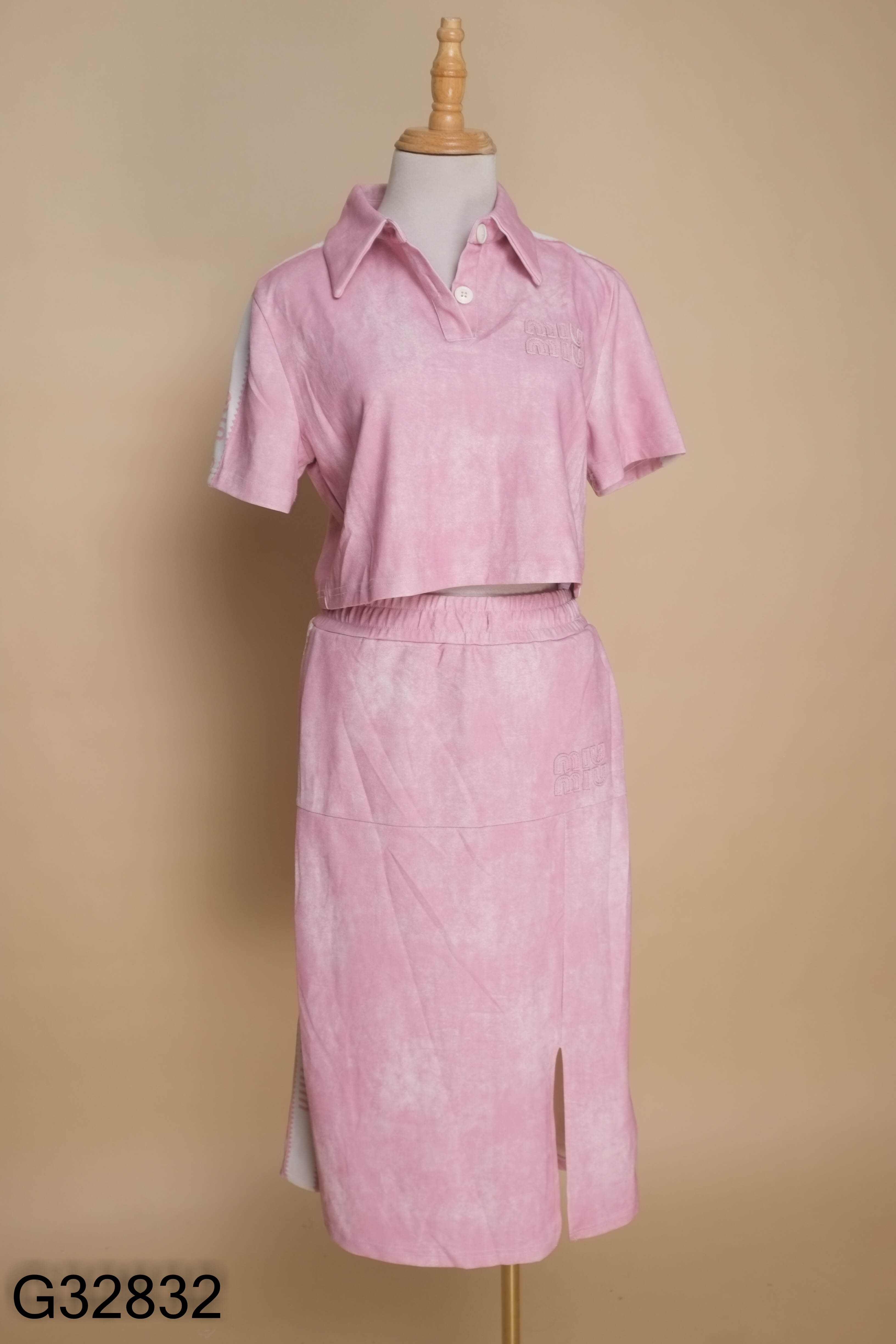 Set Áo polo nỉ hồng loang ngắn + Chân váy