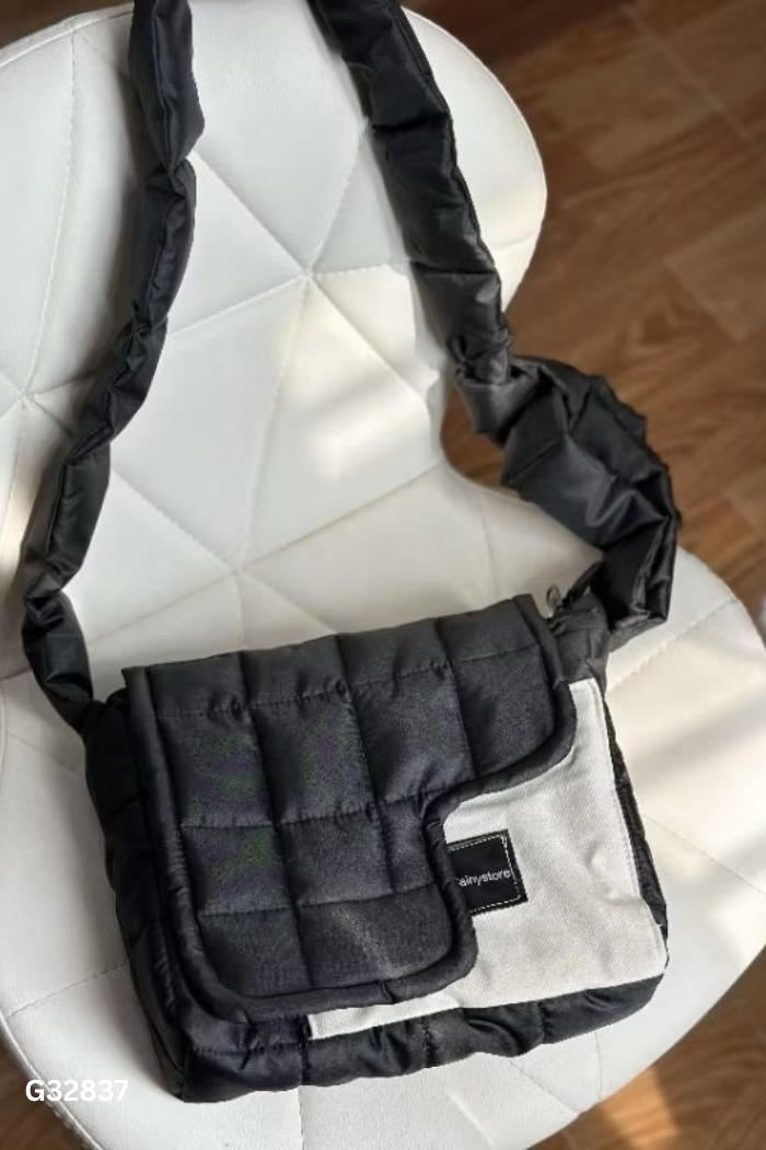 Túi phao đen phối trắng