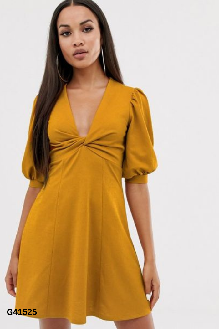 Váy ASOS vàng cổ V