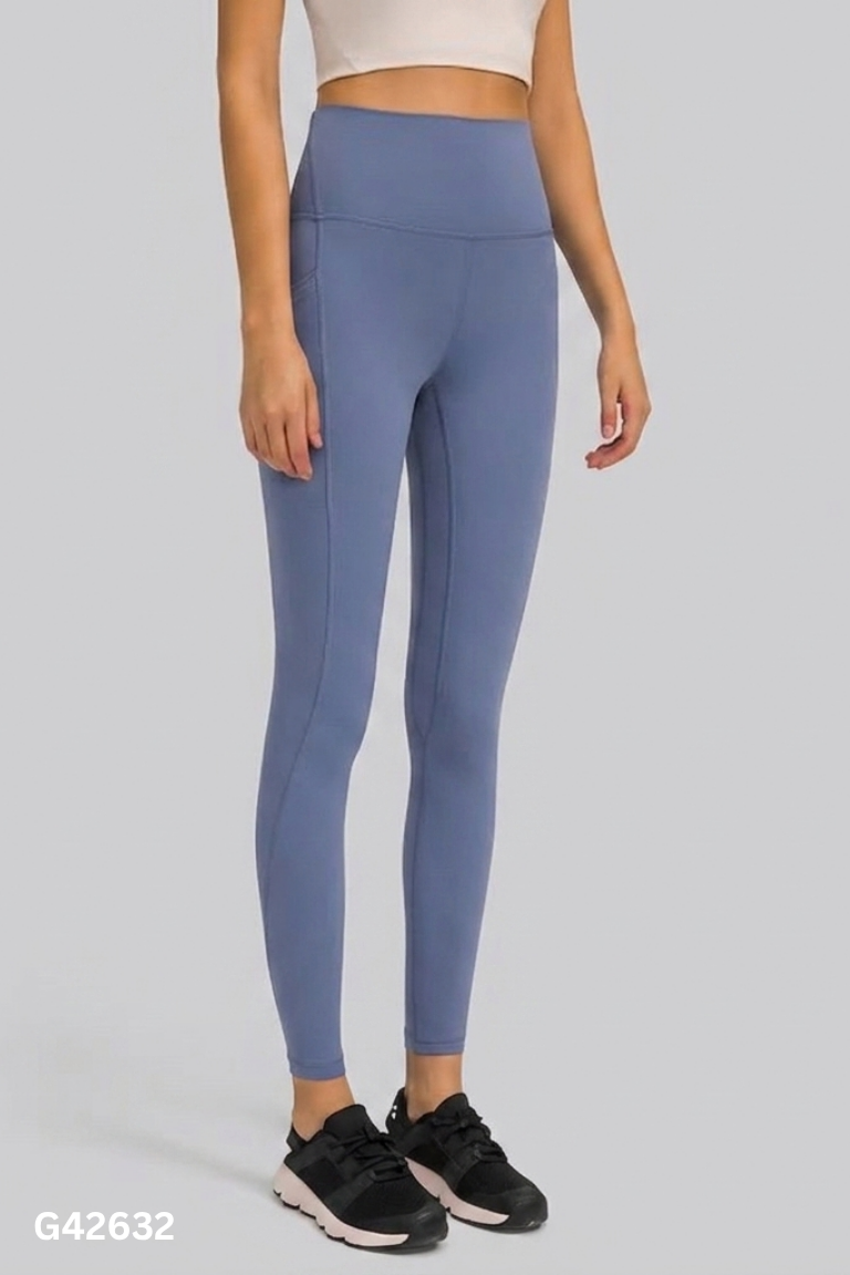 Quần legging xanh có túi