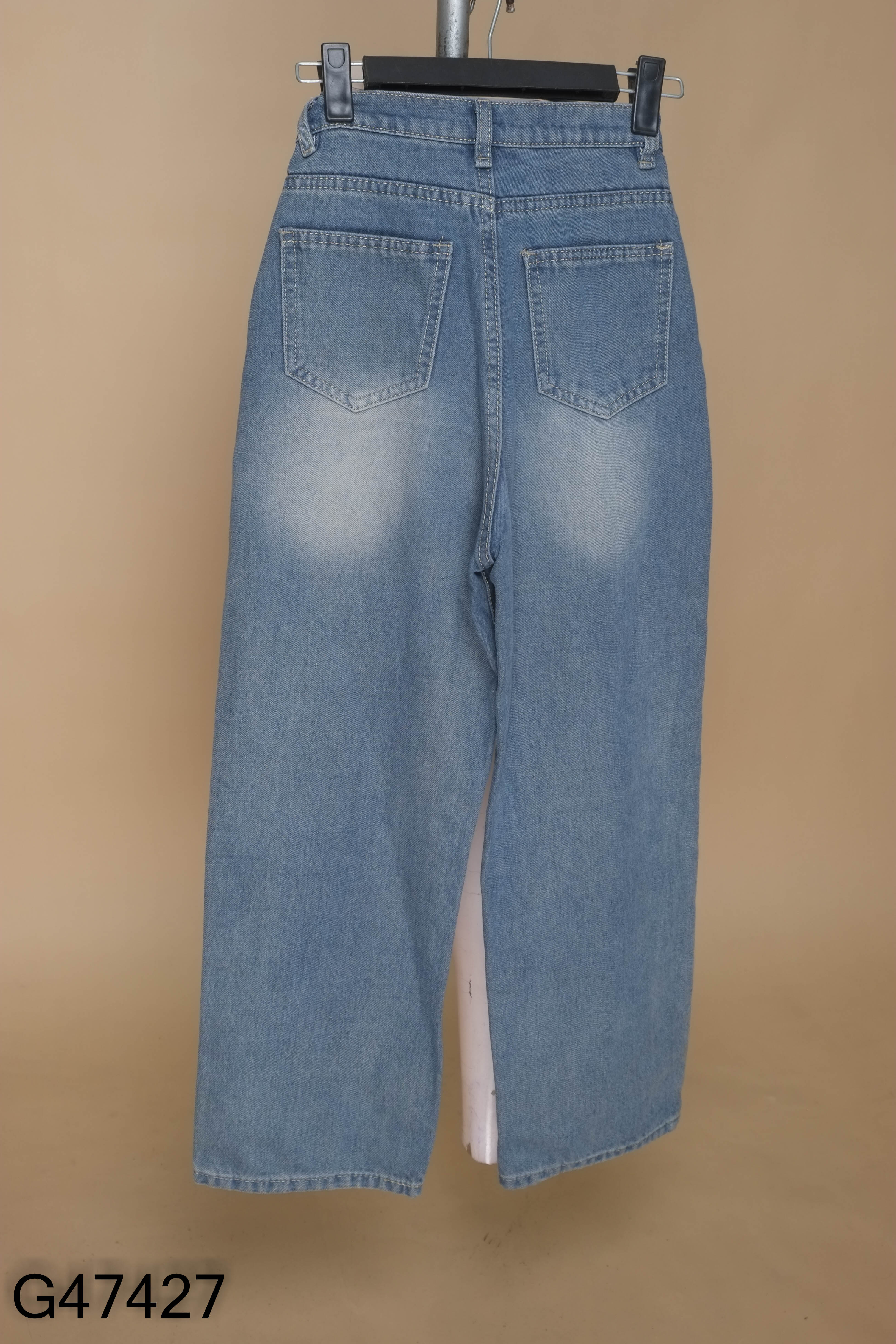 Quần jeans xanh loang