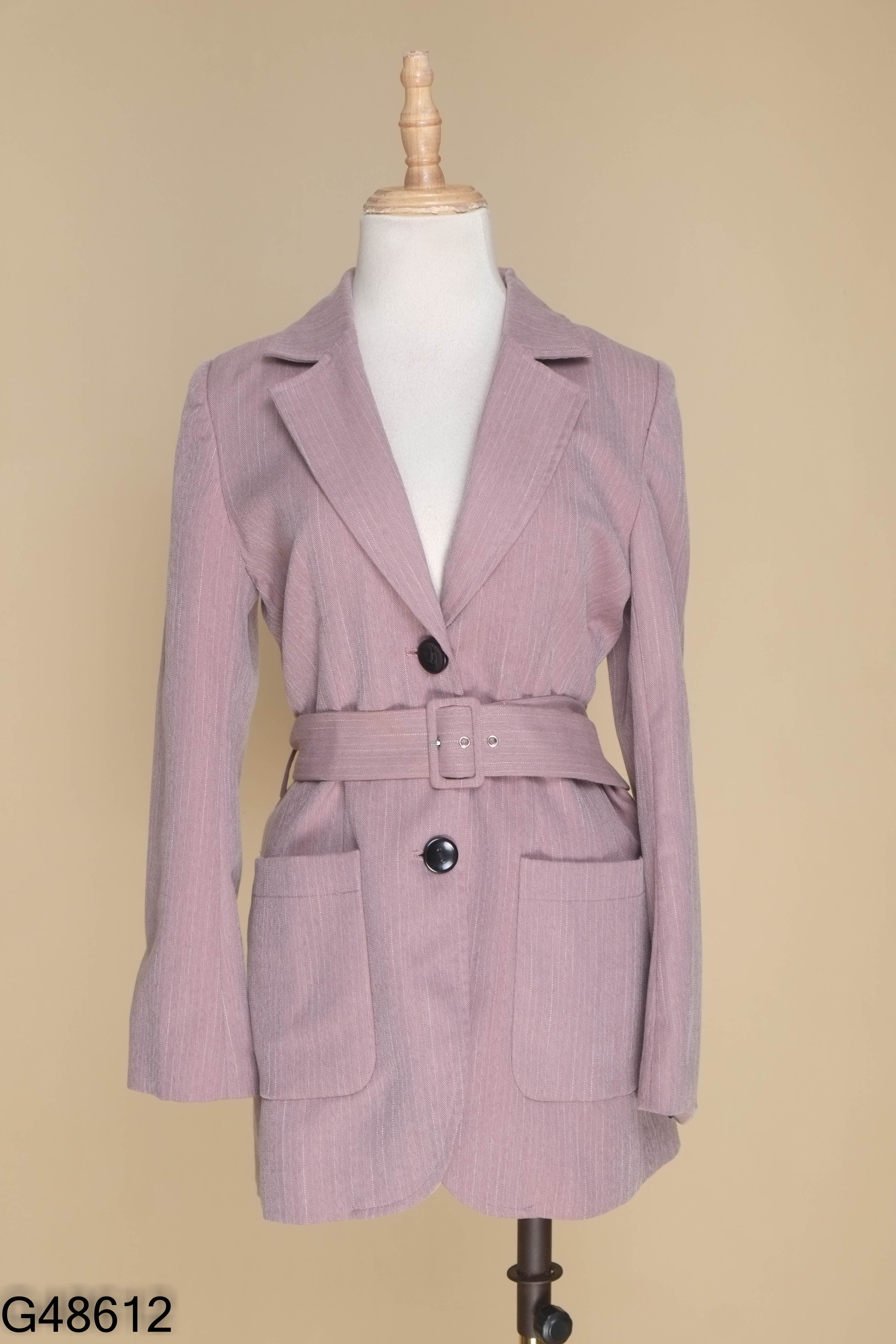 Áo blazer 20AGAIN hồng sọc kèm đai