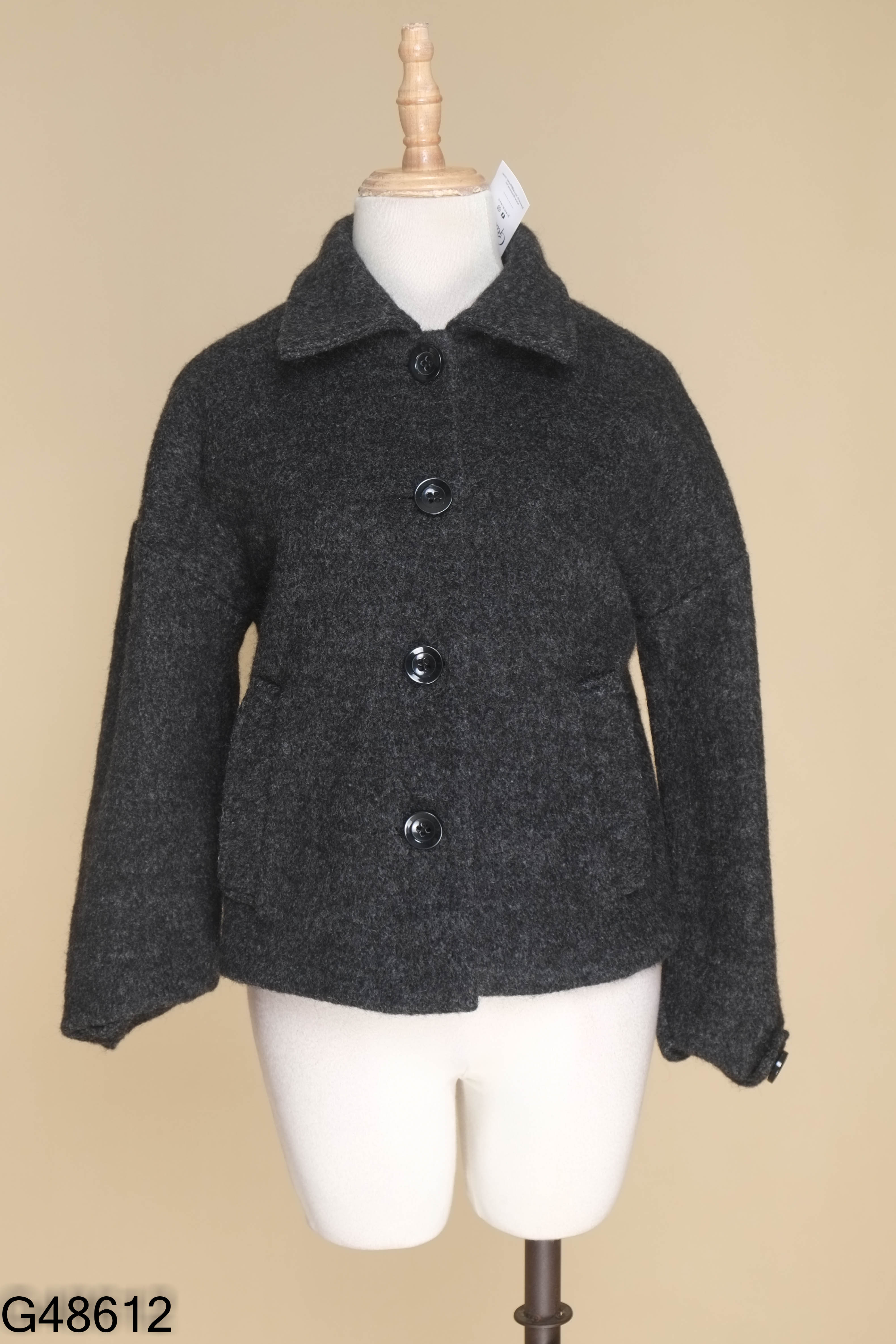 Áo dạ xám 92 WEAR phối cúc