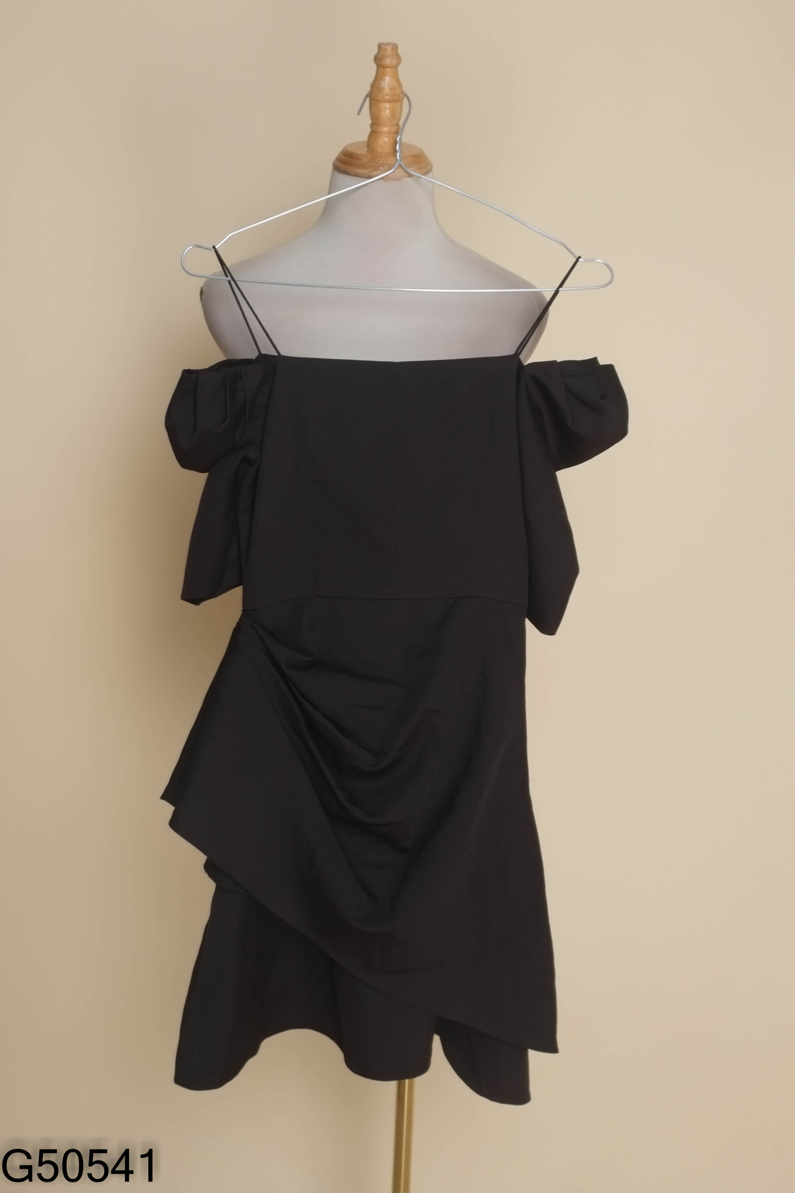 Váy JM DRESS DESIGN đen cổ vuông