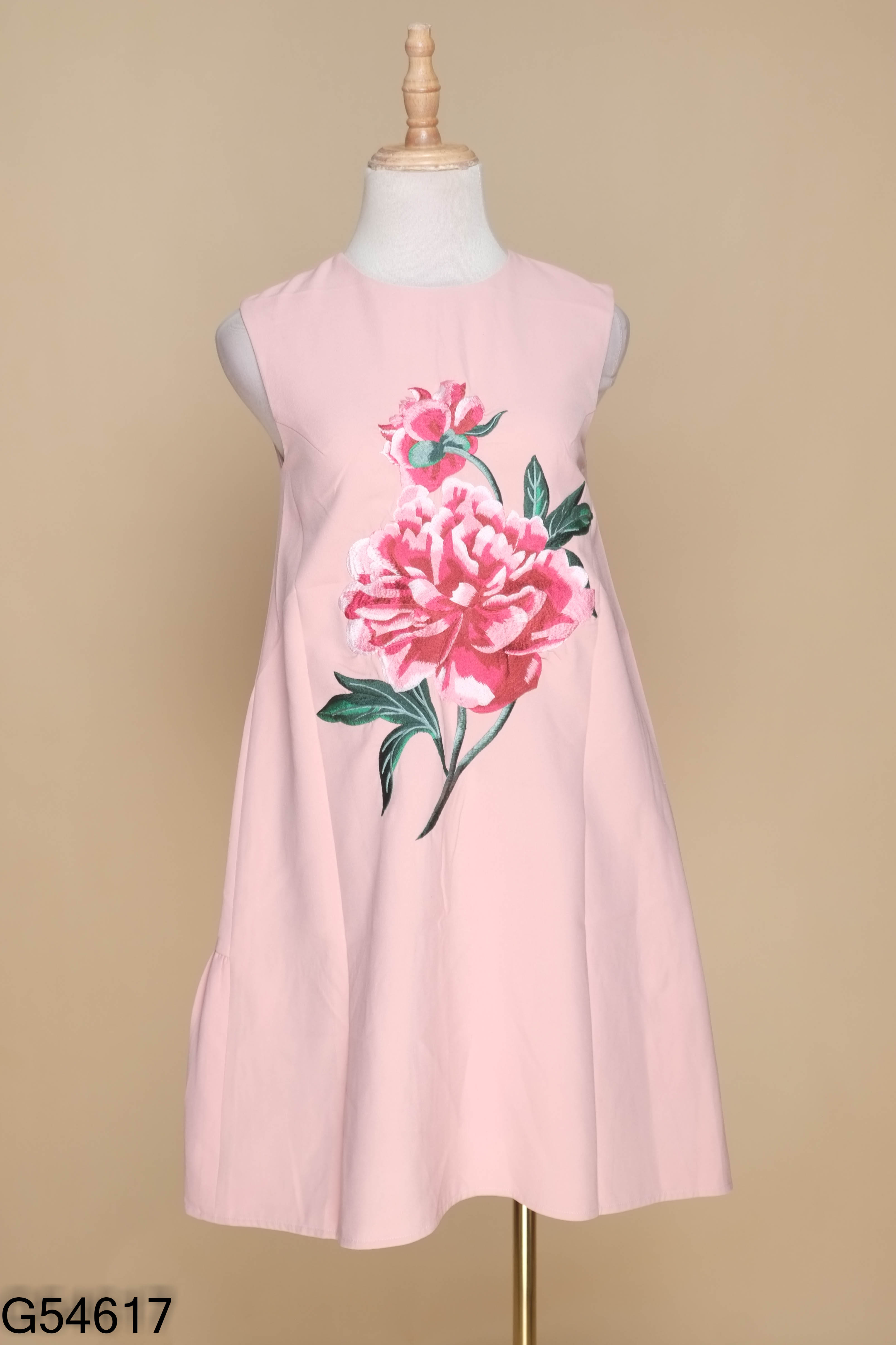 Váy HÀ CÚC hồng thêu hoa