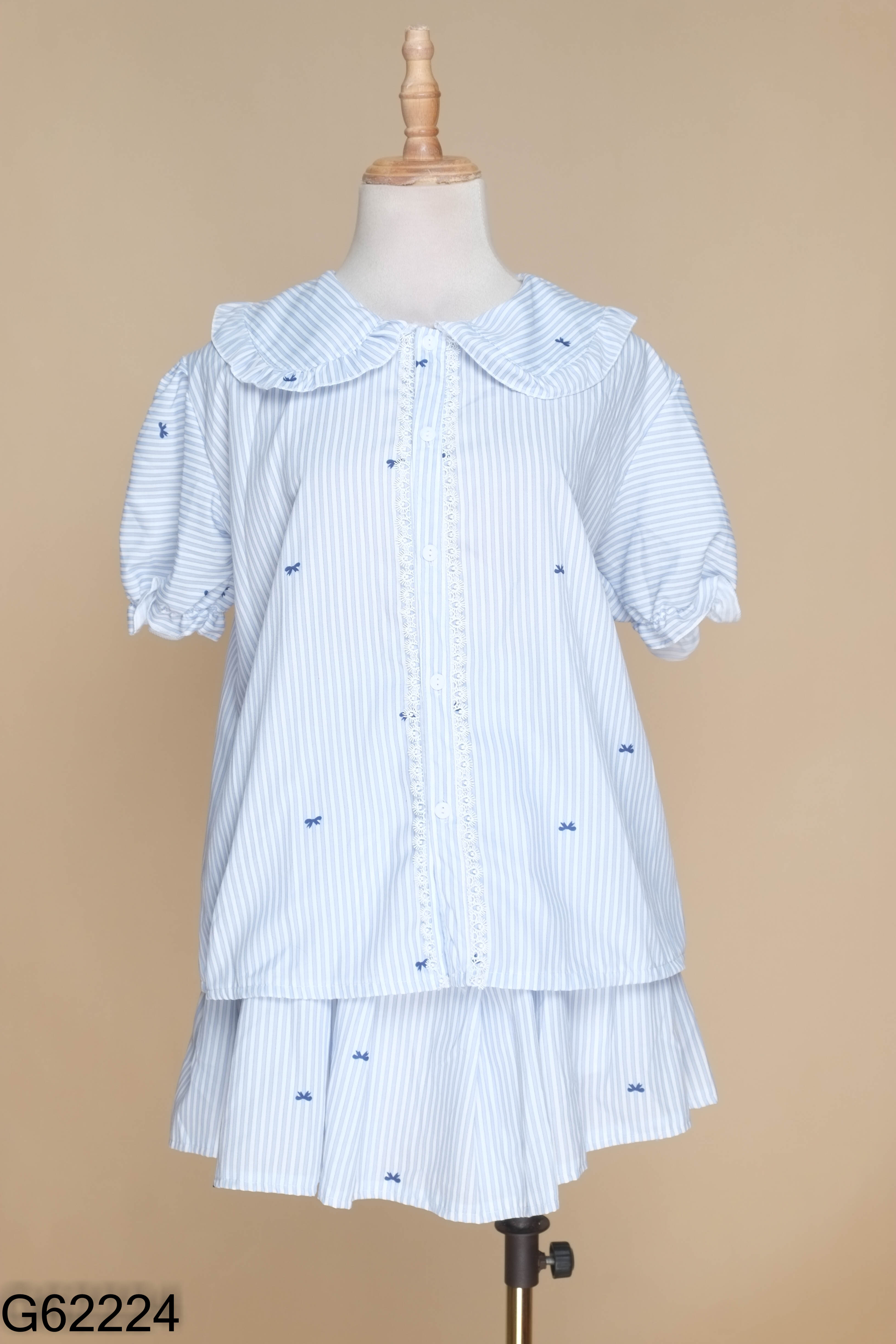 Set xanh họa tiết kẻ+váy