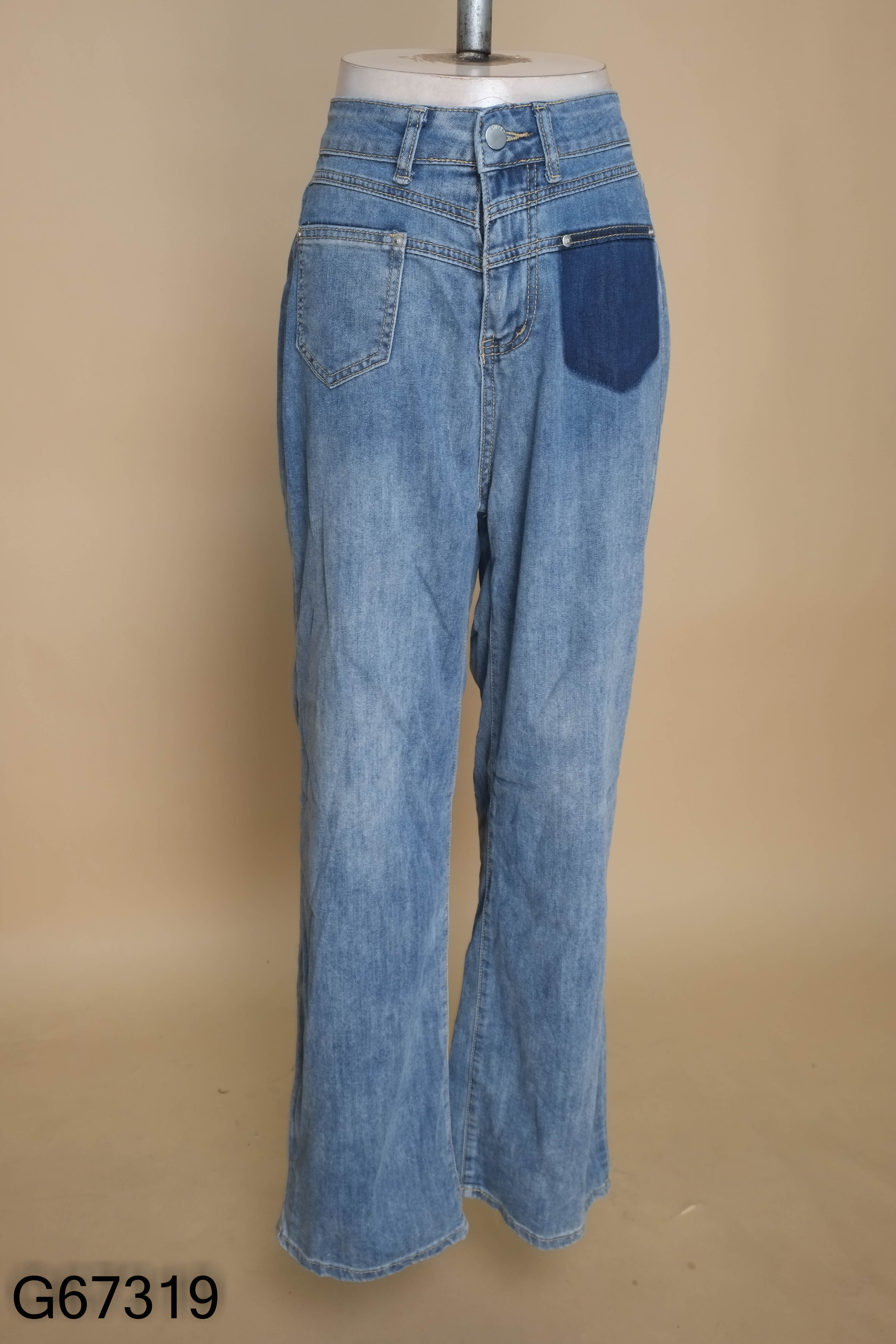 Quần jeans xanh ống rộng trơn