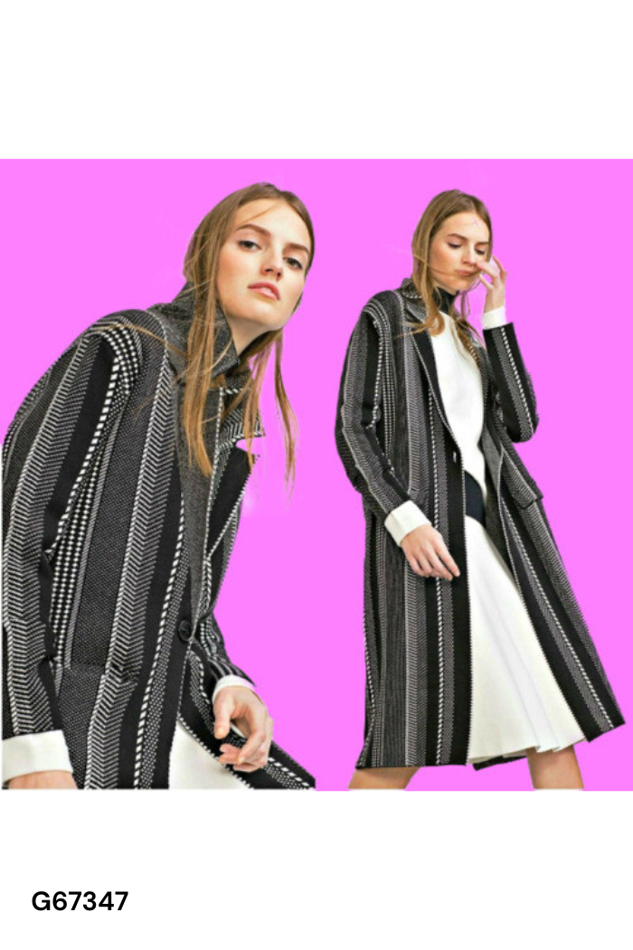 Áo khoác len ZARA đen dài phối be