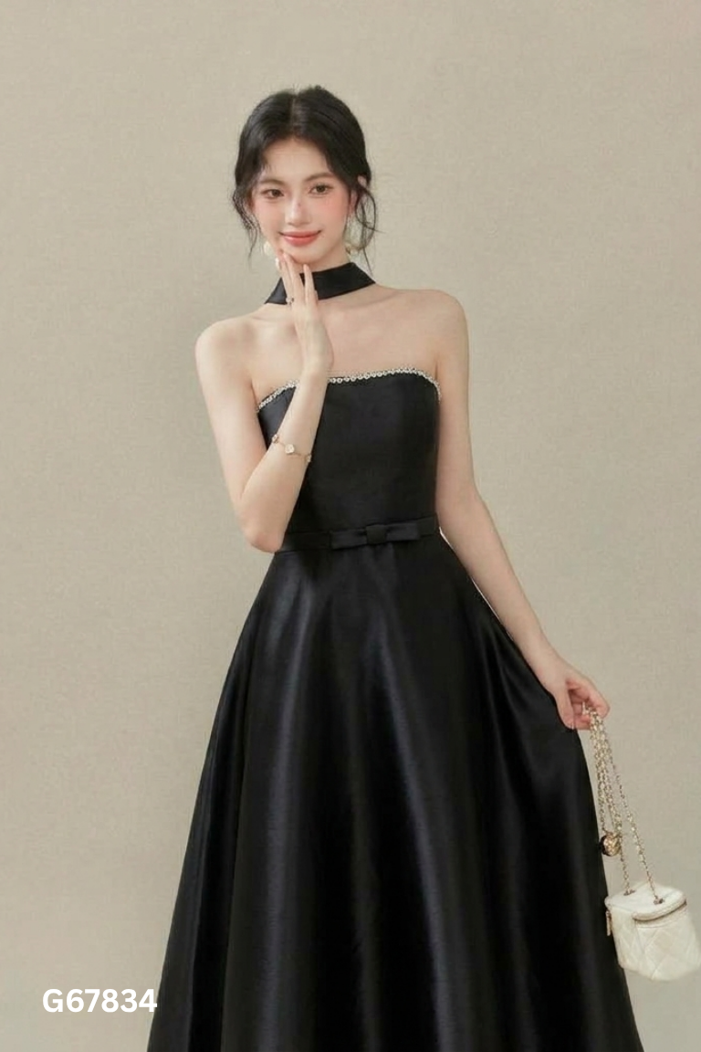 Váy đen cup ngực đính đá