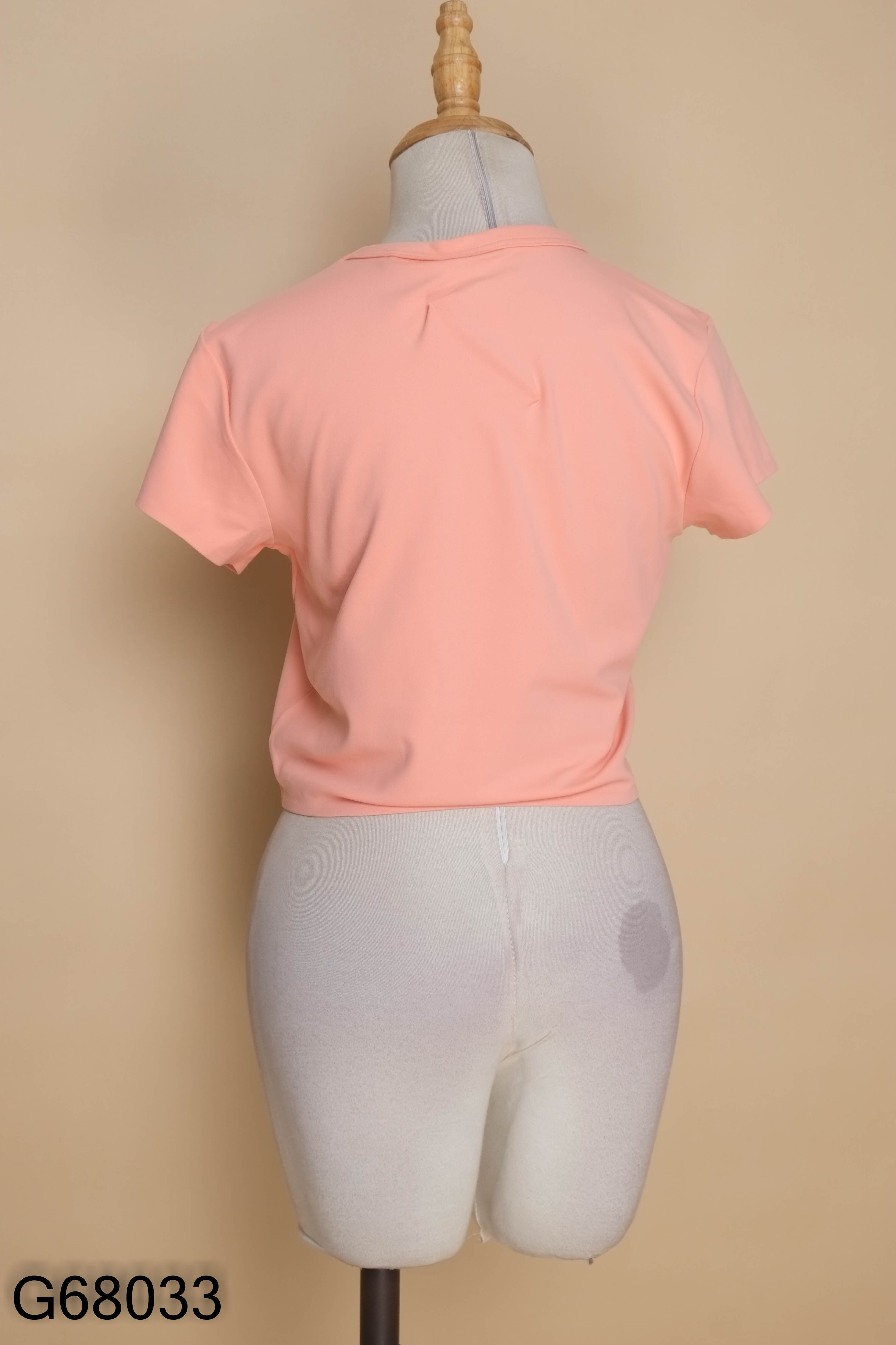 Áo thun hồng UNIQLO dáng lửng