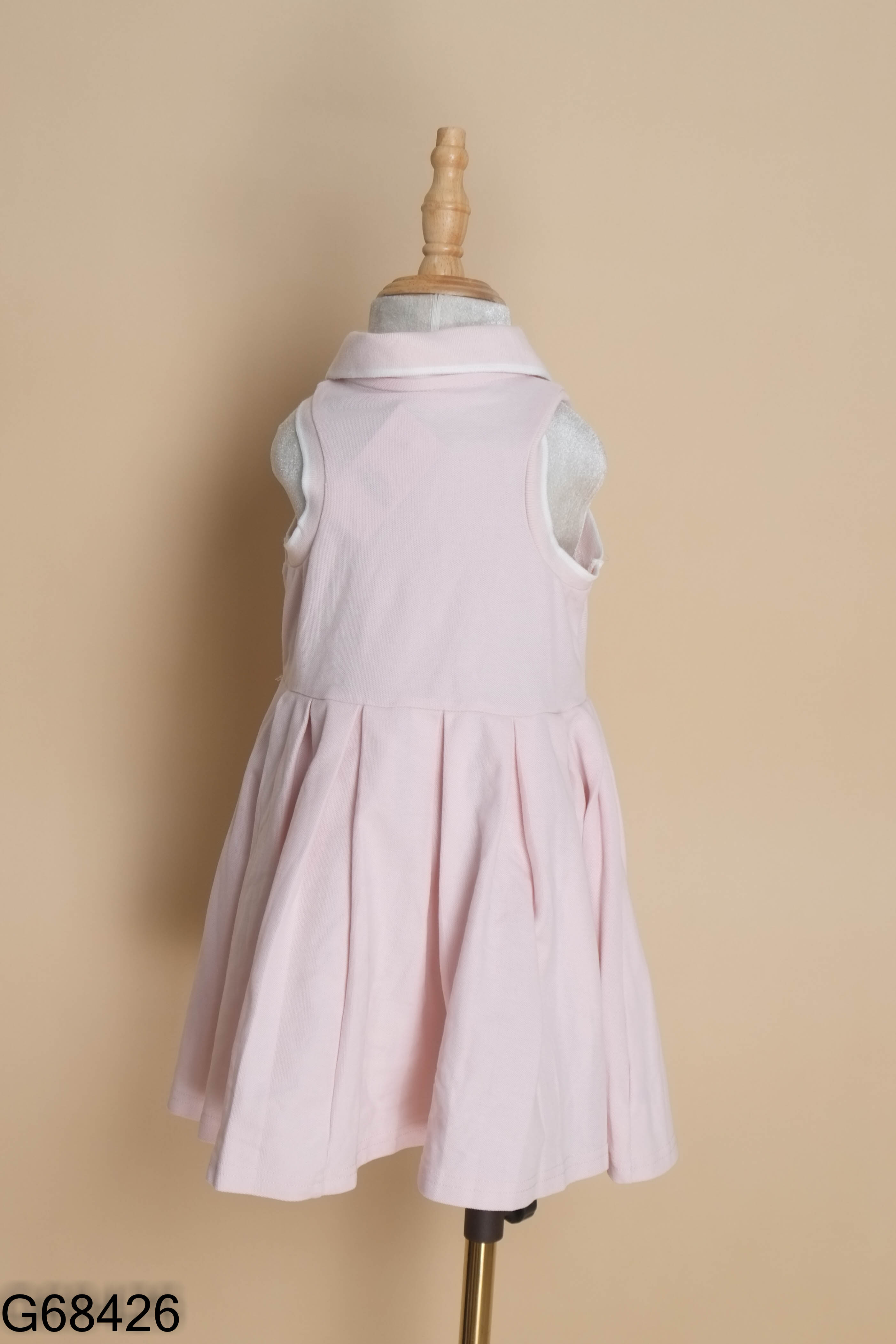 Váy hồng cổ polo viền trắng