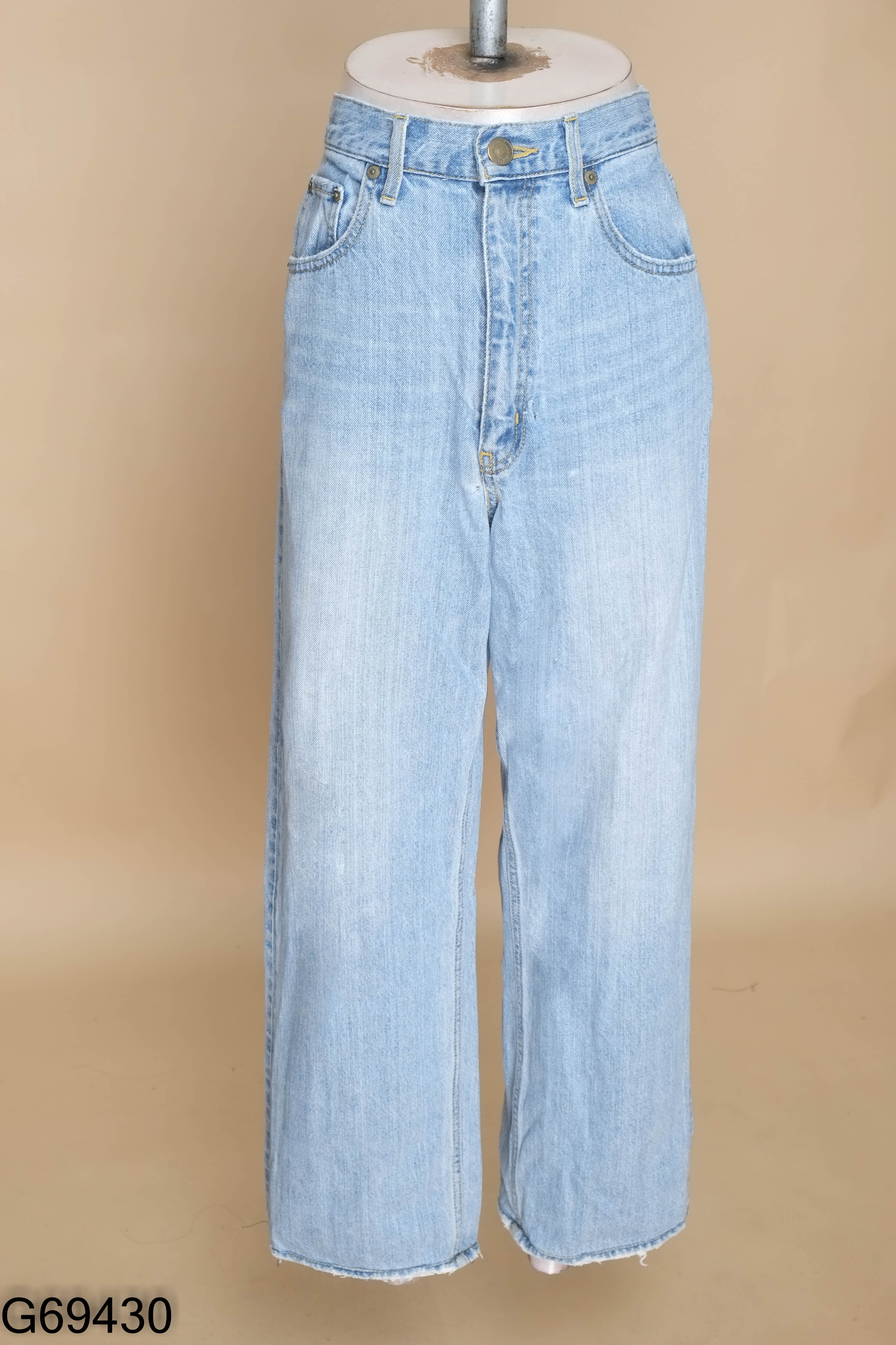 Quần jeans trơn xanh nhạt