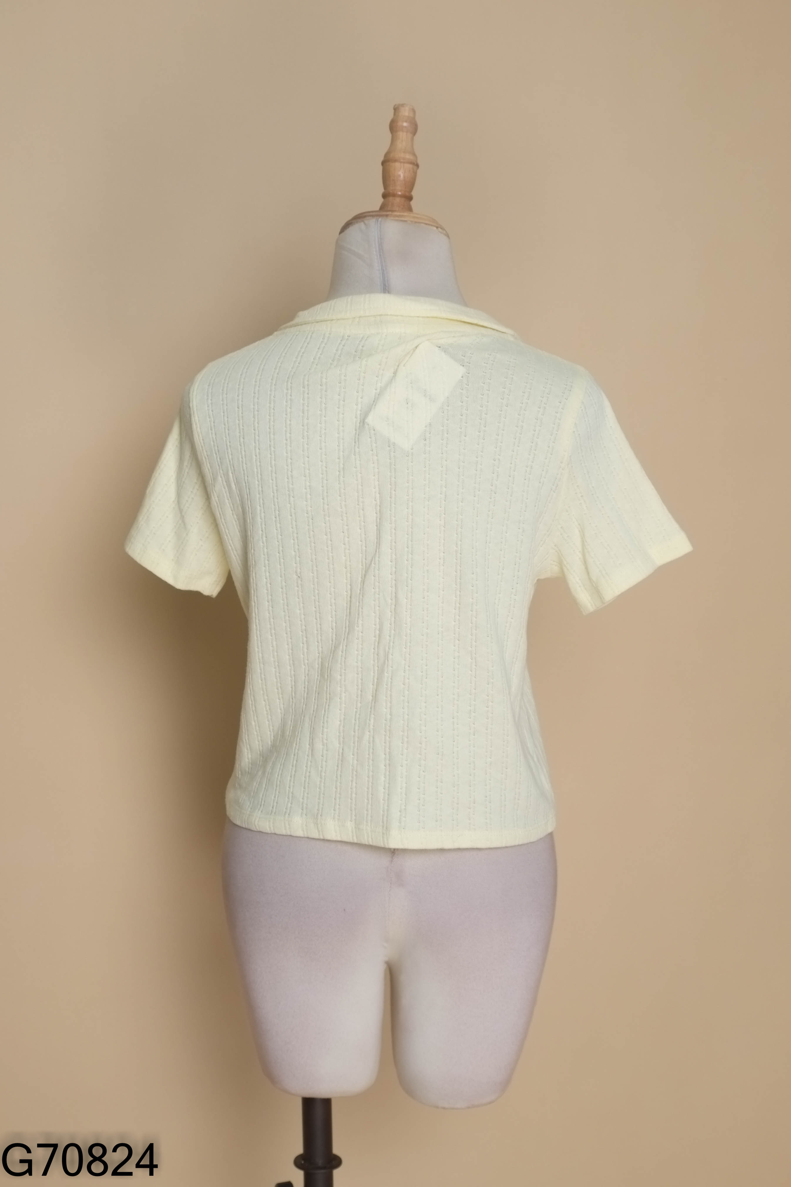 Áo COTTON ON vàng nhạt