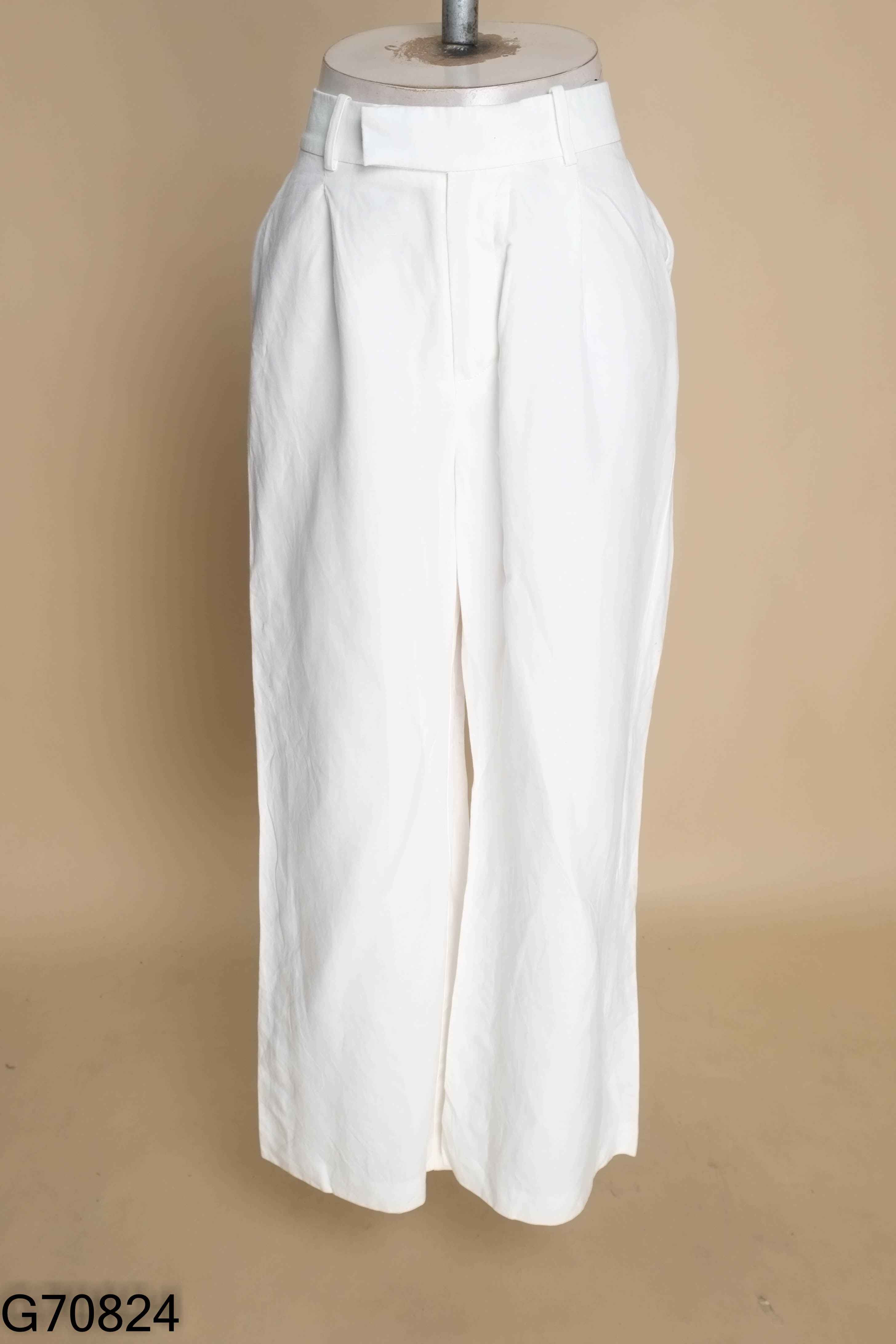 Quần linen trắng ống rộng