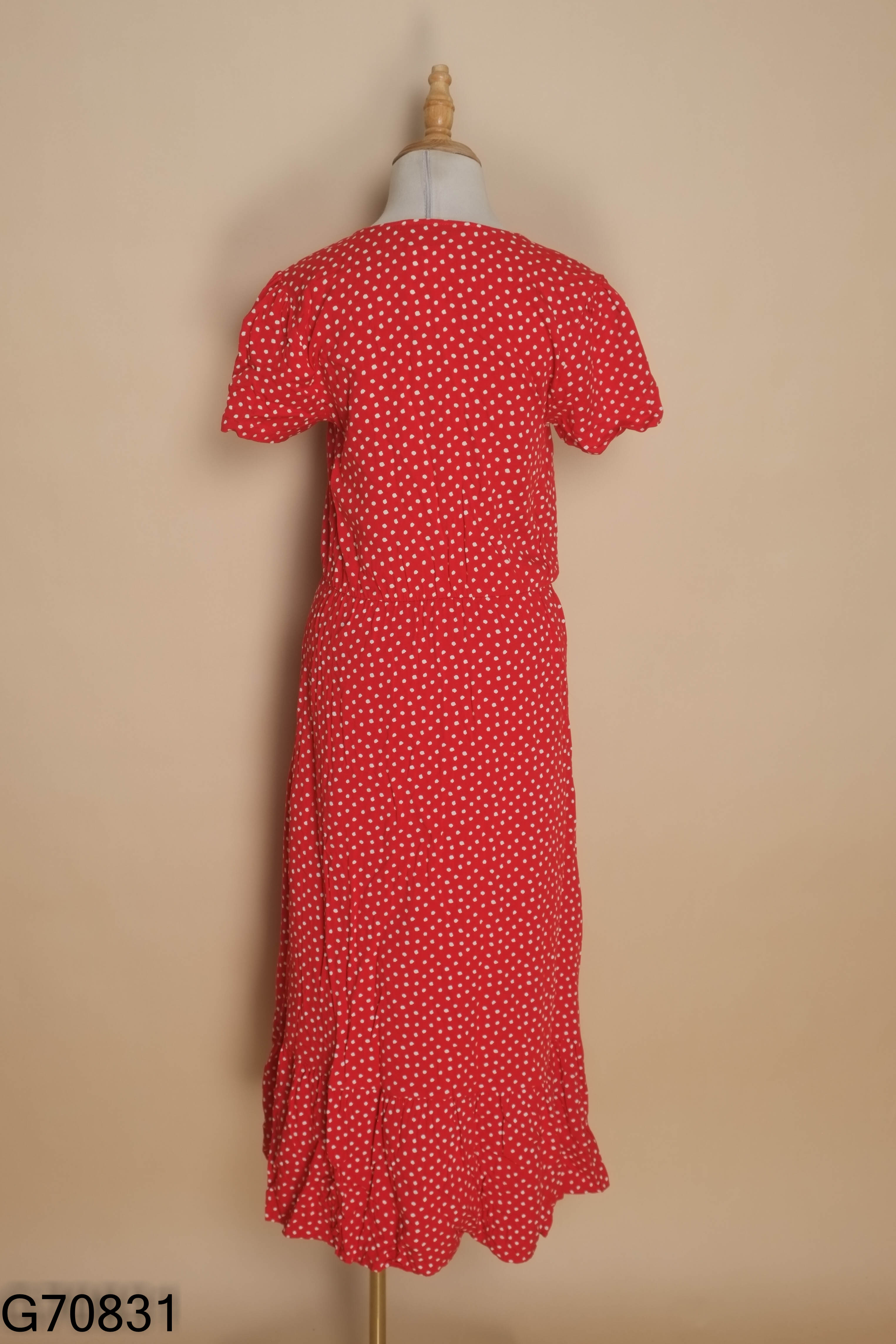 Váy ZARA đỏ chấm bi