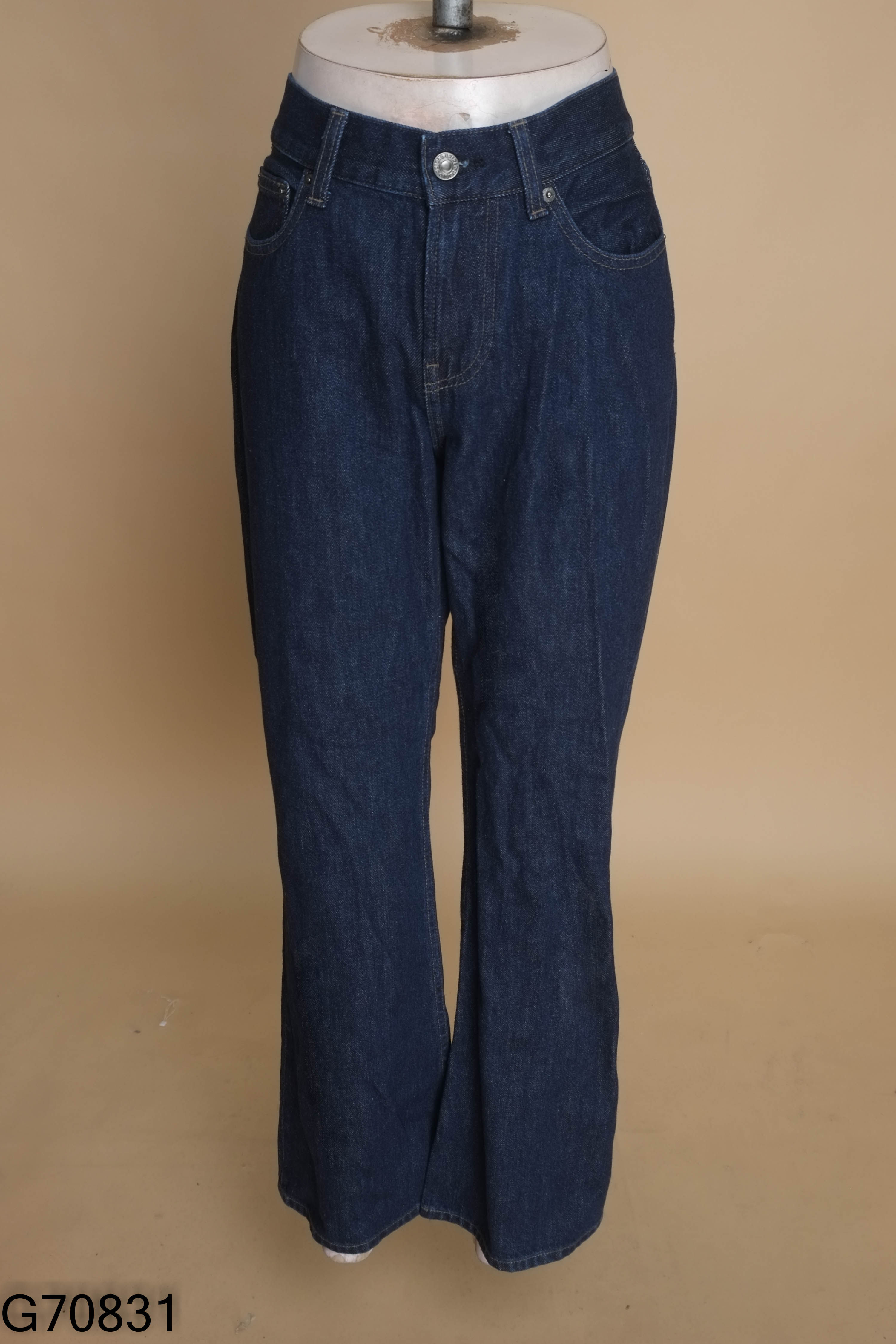Quần jean UNIQLO xanh trơn