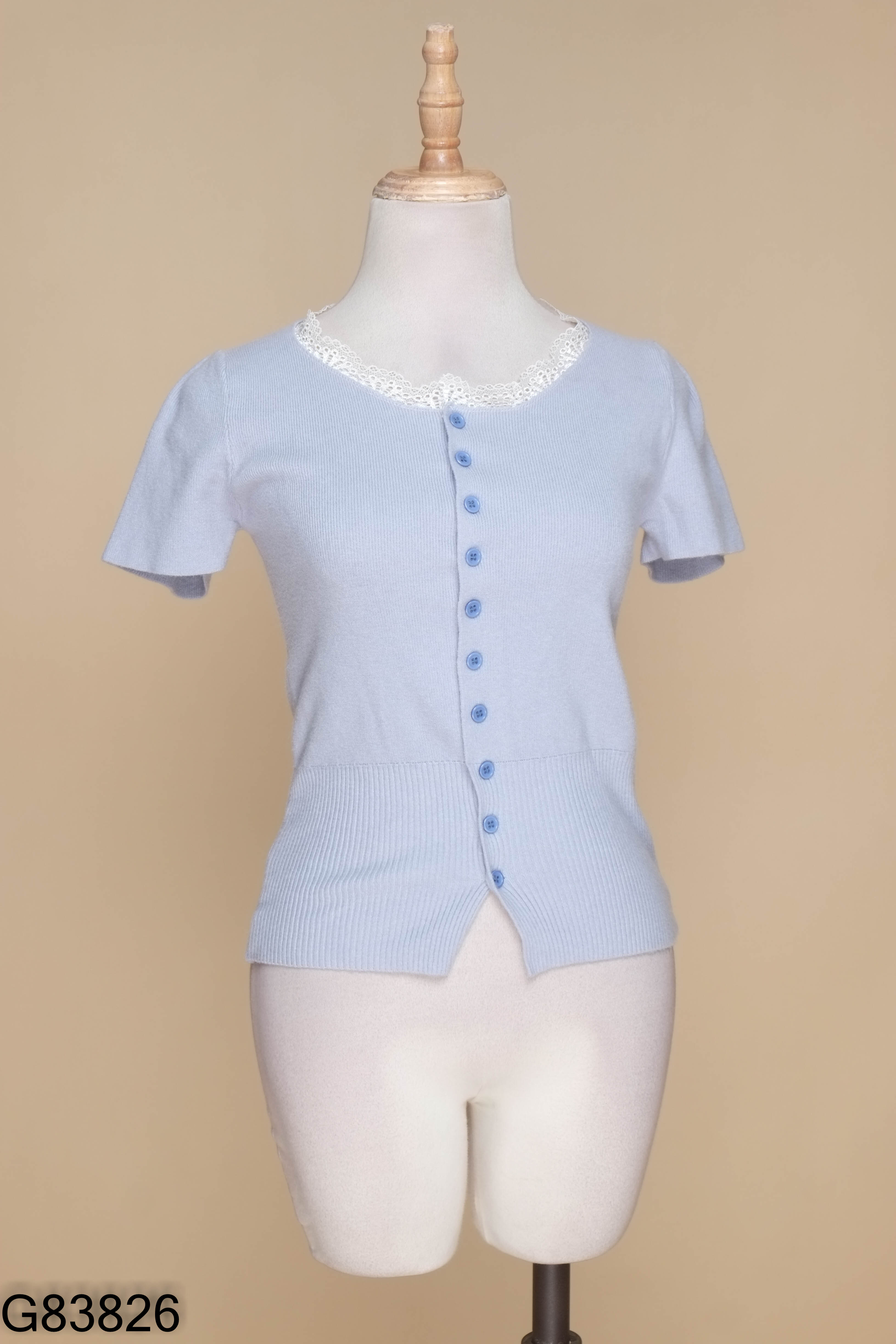 Áo len mongtoghi xanh viền ren