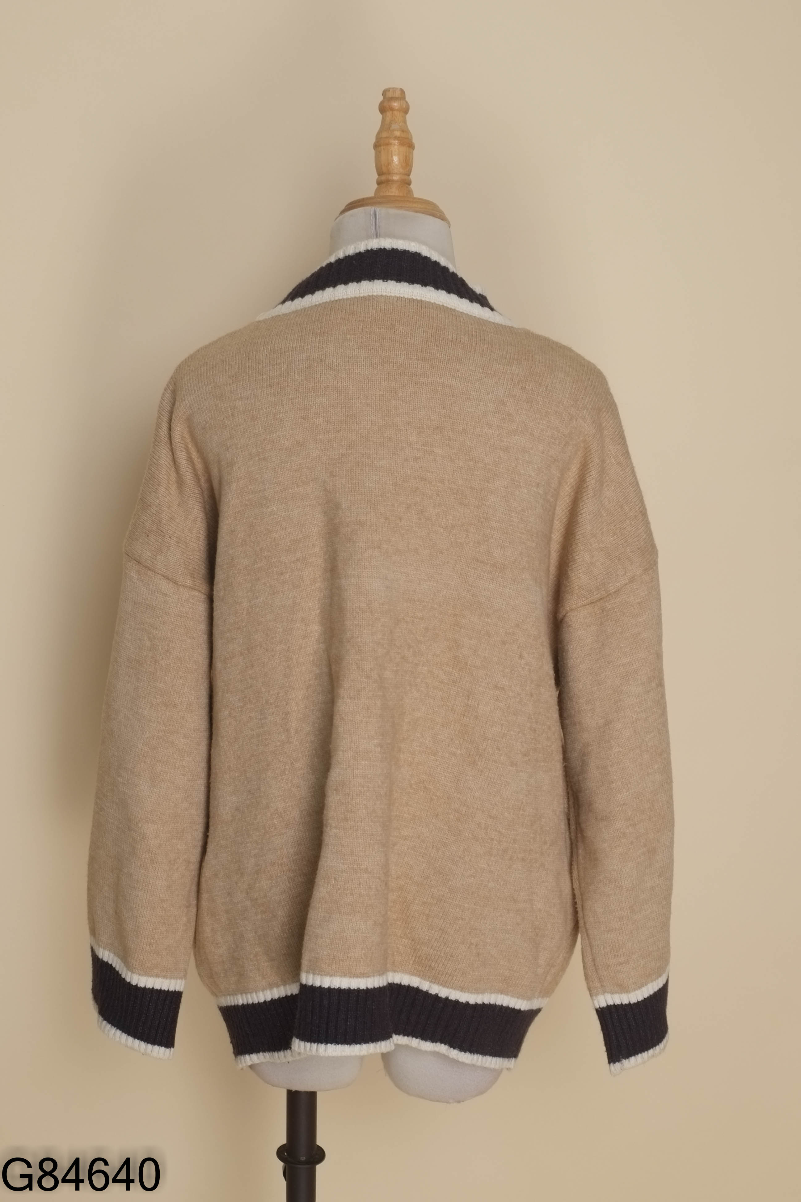 Áo cardigan len nâu