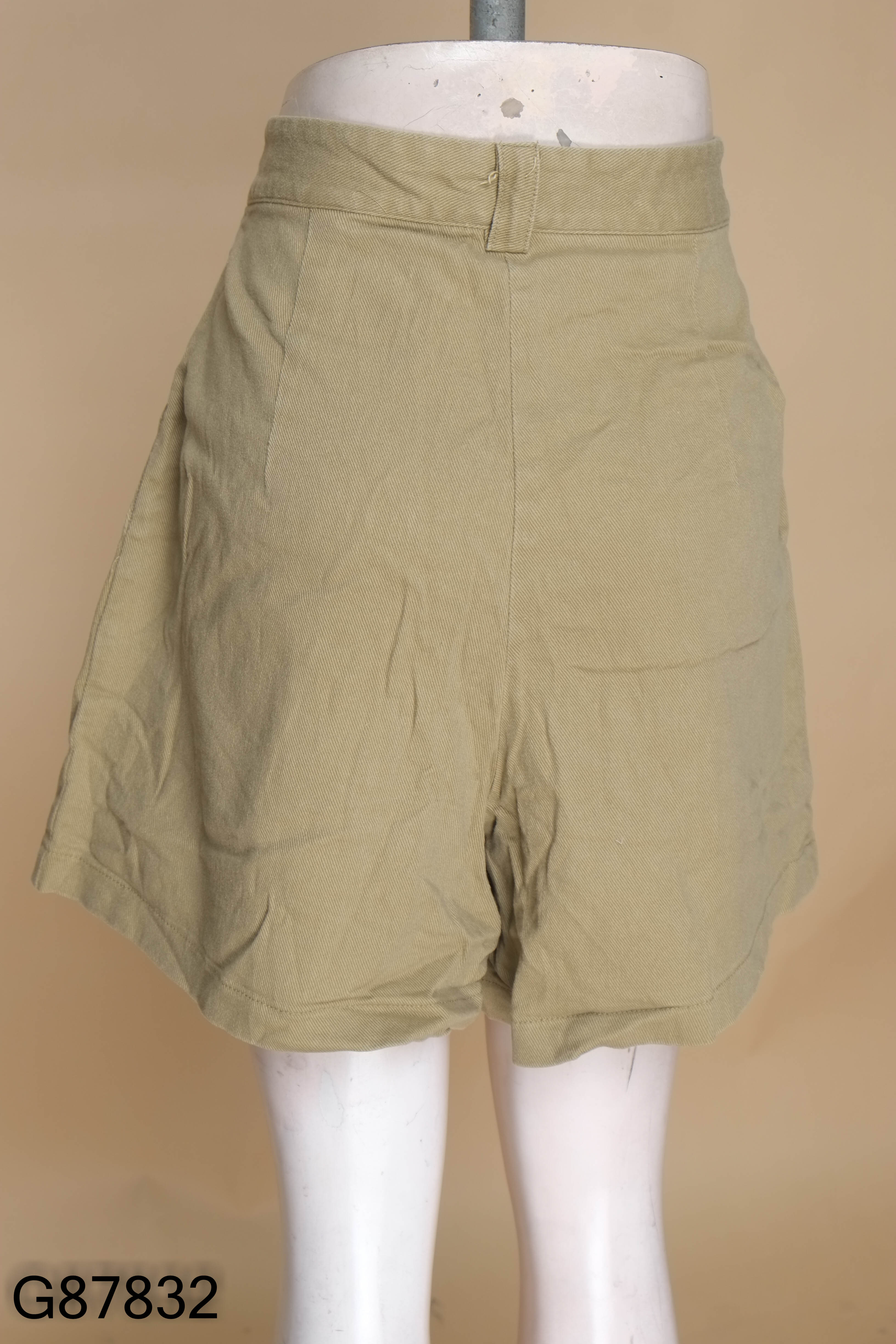 Quần shorts nâu BESTORE'S
