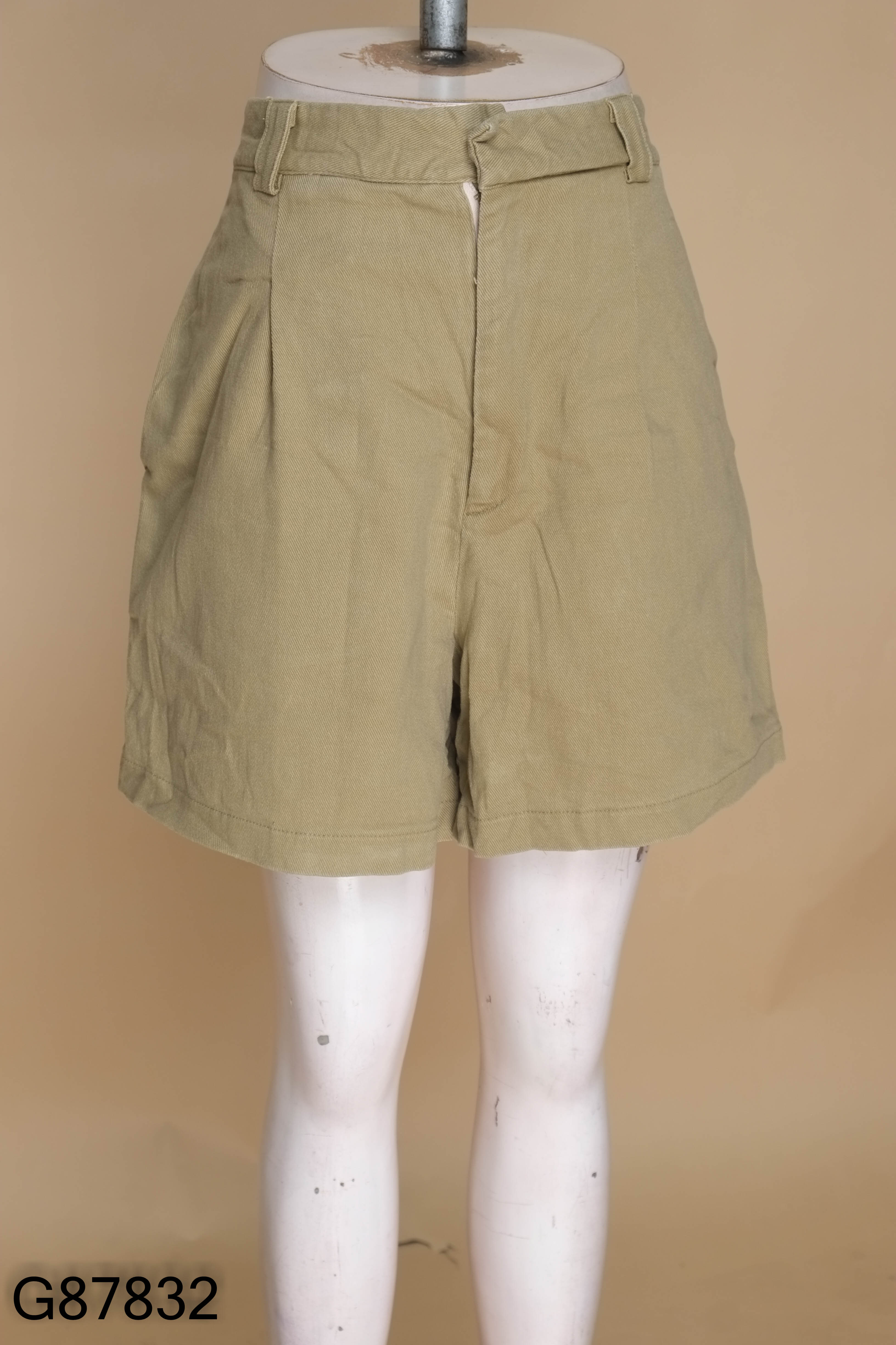 Quần shorts nâu BESTORE'S
