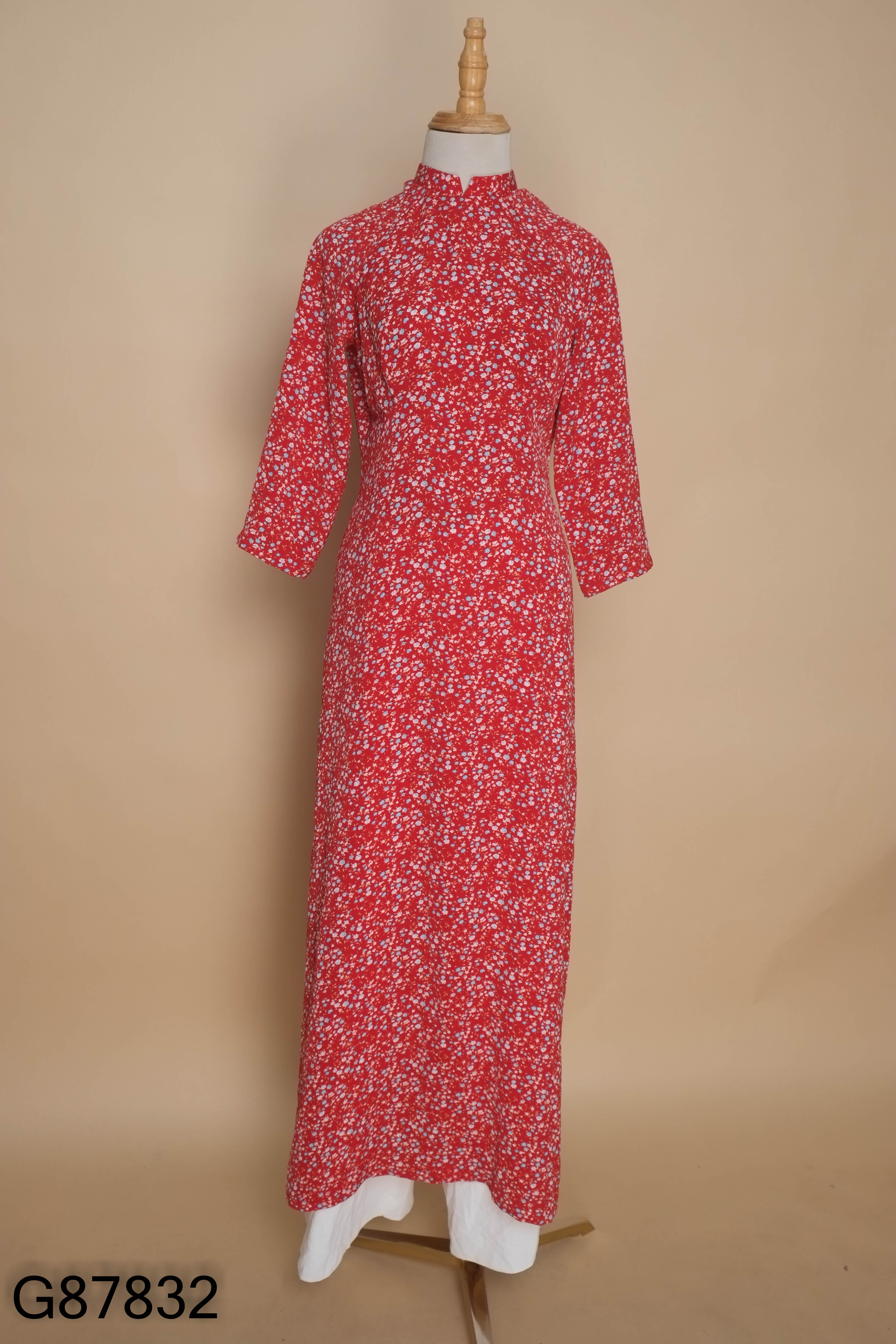 Set áo dài đỏ hoa+quần trắng