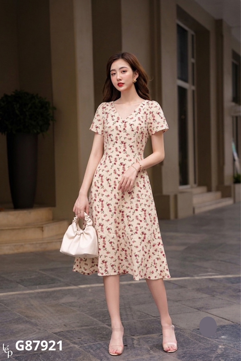 Váy LÉP be họa tiết hoa