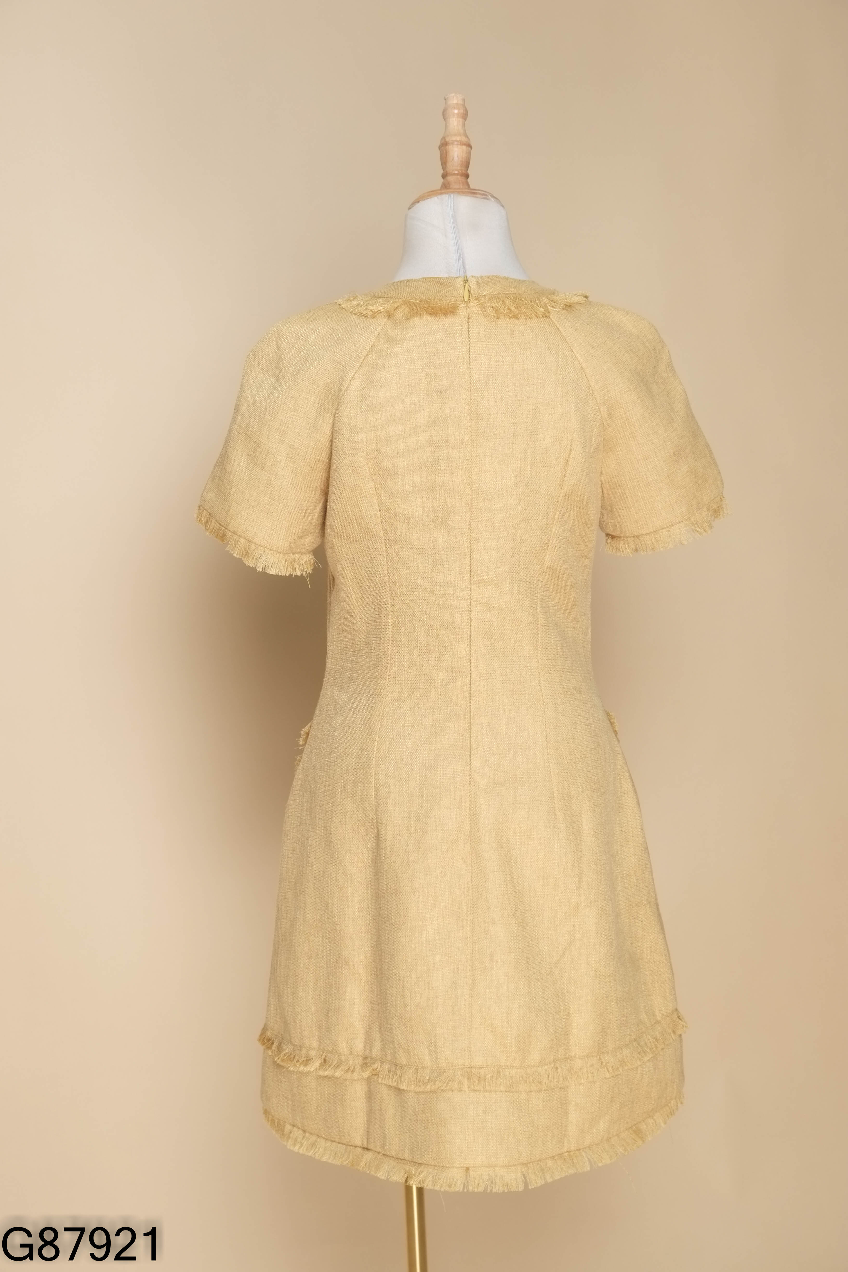 Váy ARTI APPAREL dạ vàng tua rua